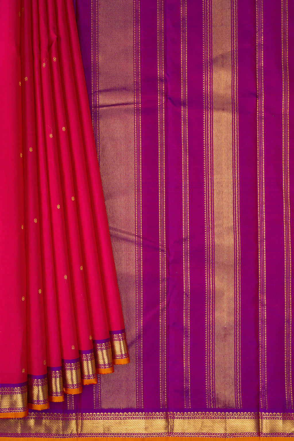 Pleats and pallu of Dark Pink Dual Tone Kanchipuram Silk Saree with Zari Butta on the body and Zari Border. 