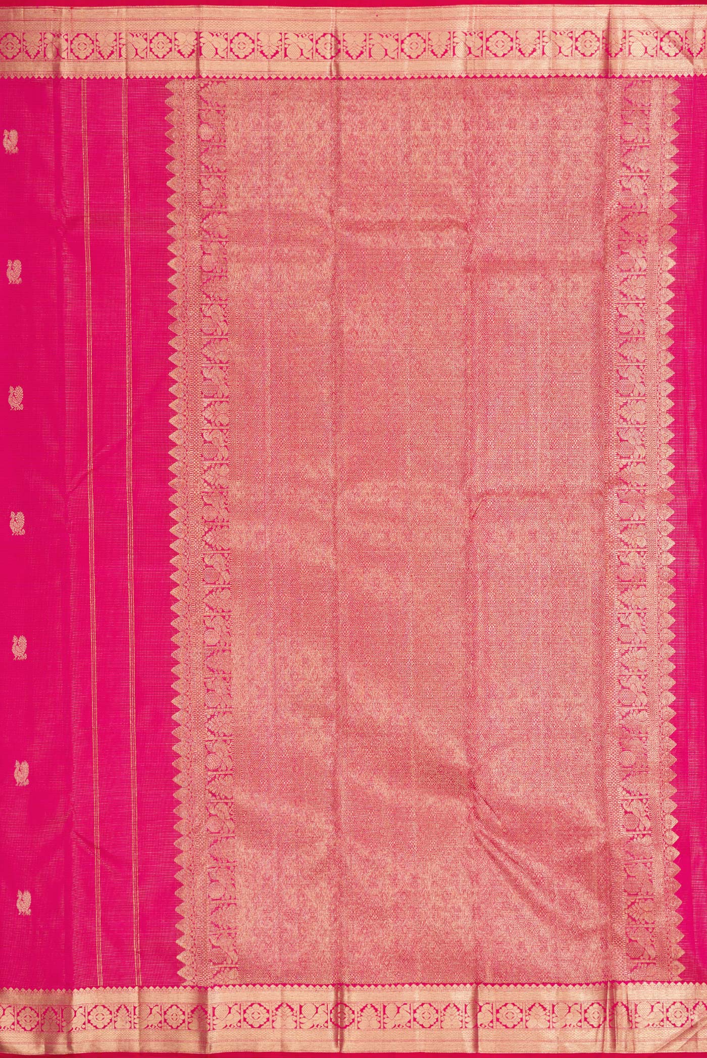 Close up image of the pallu of Pink Dual Tone Kanjivaram Silk Saree with Zari Butta on the body and Zari Border. 
