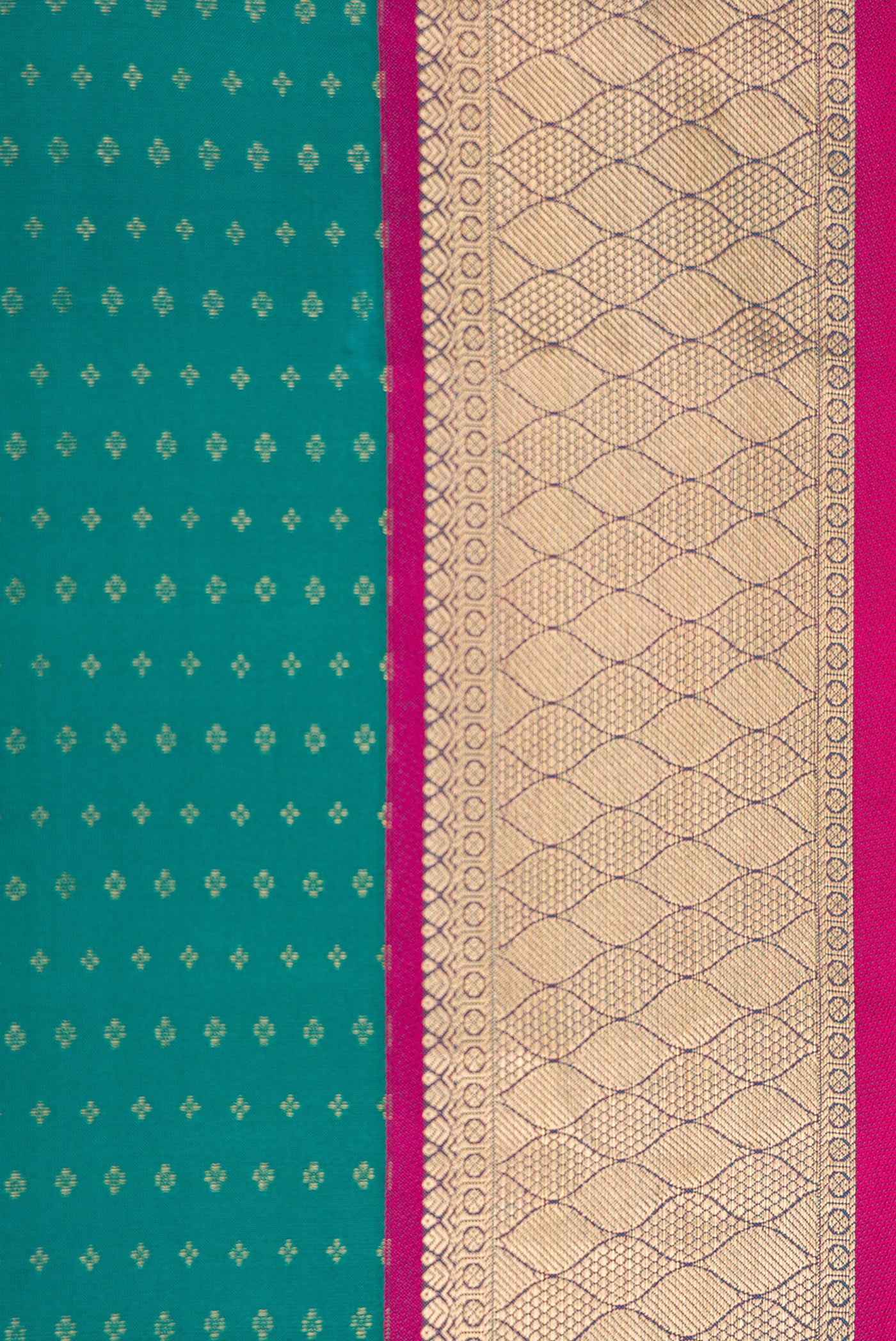 Border image of Green Dual Tone Kanchipuram Silk Saree with Stripes on the body and Zari Border. 
