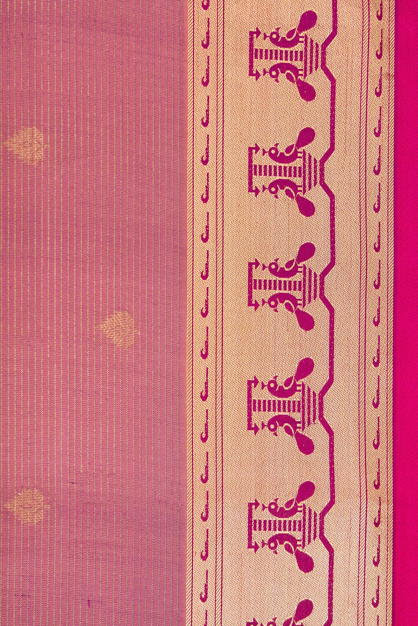 Border image of Rose pink Dual Tone Kanchipuram Silk Saree with Zari Butta on the body and Zari Border. 