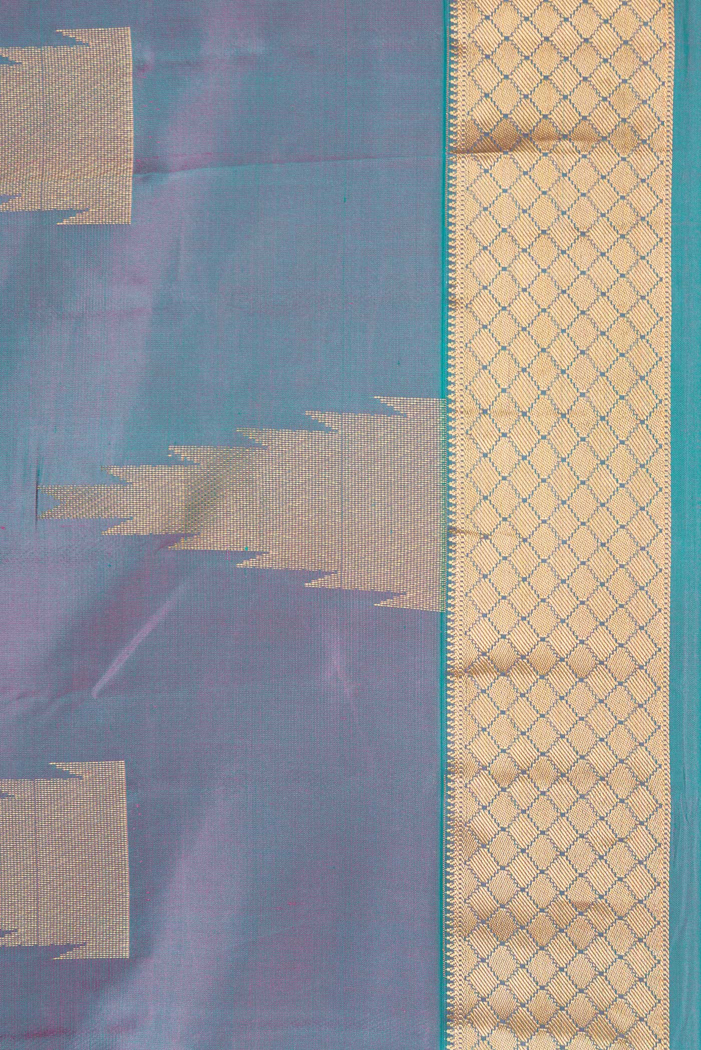 Border image of Pink Dual Tone Kanchipuram Silk Saree with Plain Body and Fancy Border. 