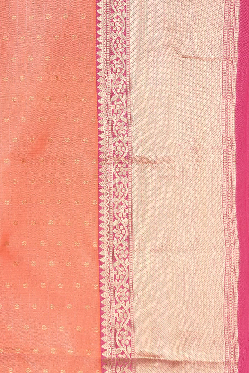 Border image of Peach Dual Tone Kanchipuram Silk Saree with Zari Butta on the body and Zari Border. 