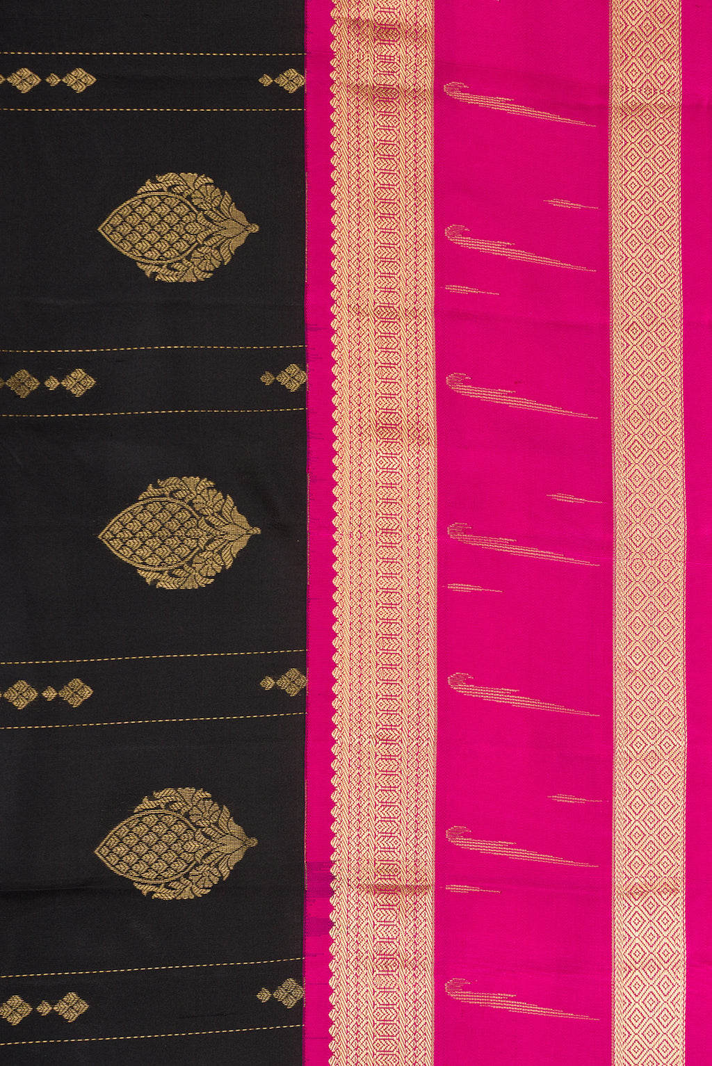 Border image of Black Dual Tone Kanchipuram Silk Saree with Zari Butta on the body and Zari Border. 