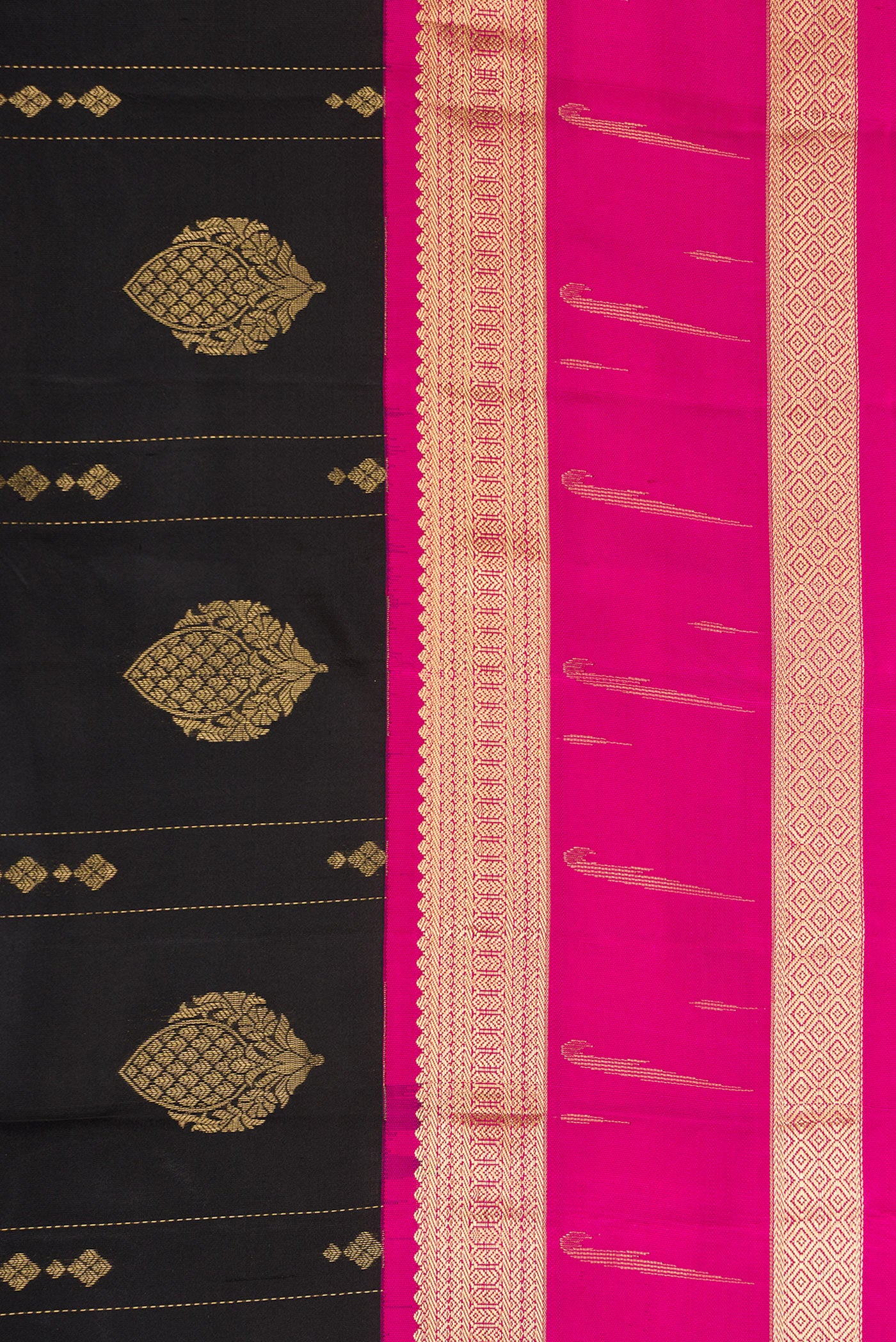 Border image of Black Dual Tone Kanchipuram Silk Saree with Zari Butta on the body and Zari Border. 