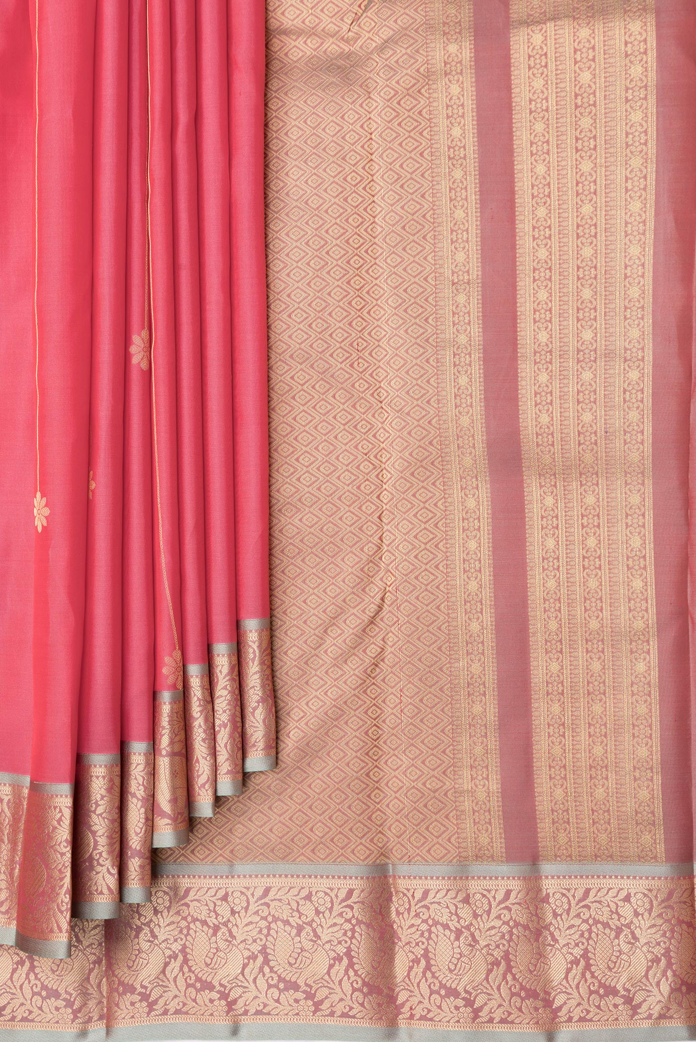 Pleats and pallu of Pink Dual Tone Kanchipuram Silk Saree with Stripes on the body and Zari Border. 