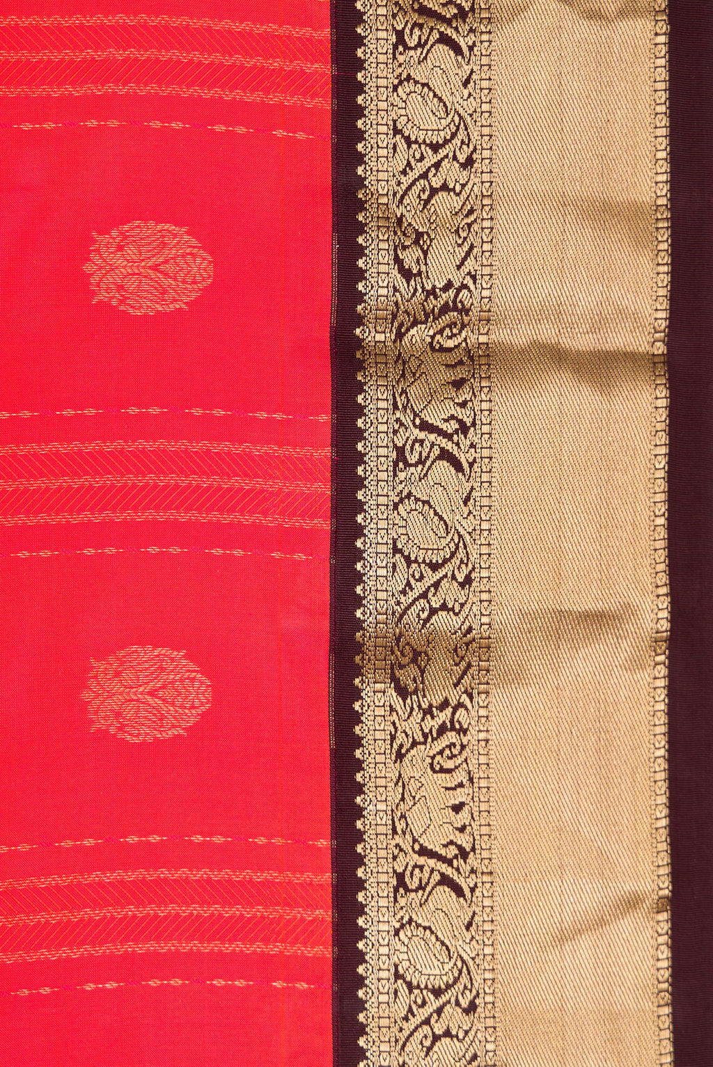 Border image of Coral Dual Tone Kanchipuram Silk Saree with Jacquard With Zari Butta on the body and Zari Border. 