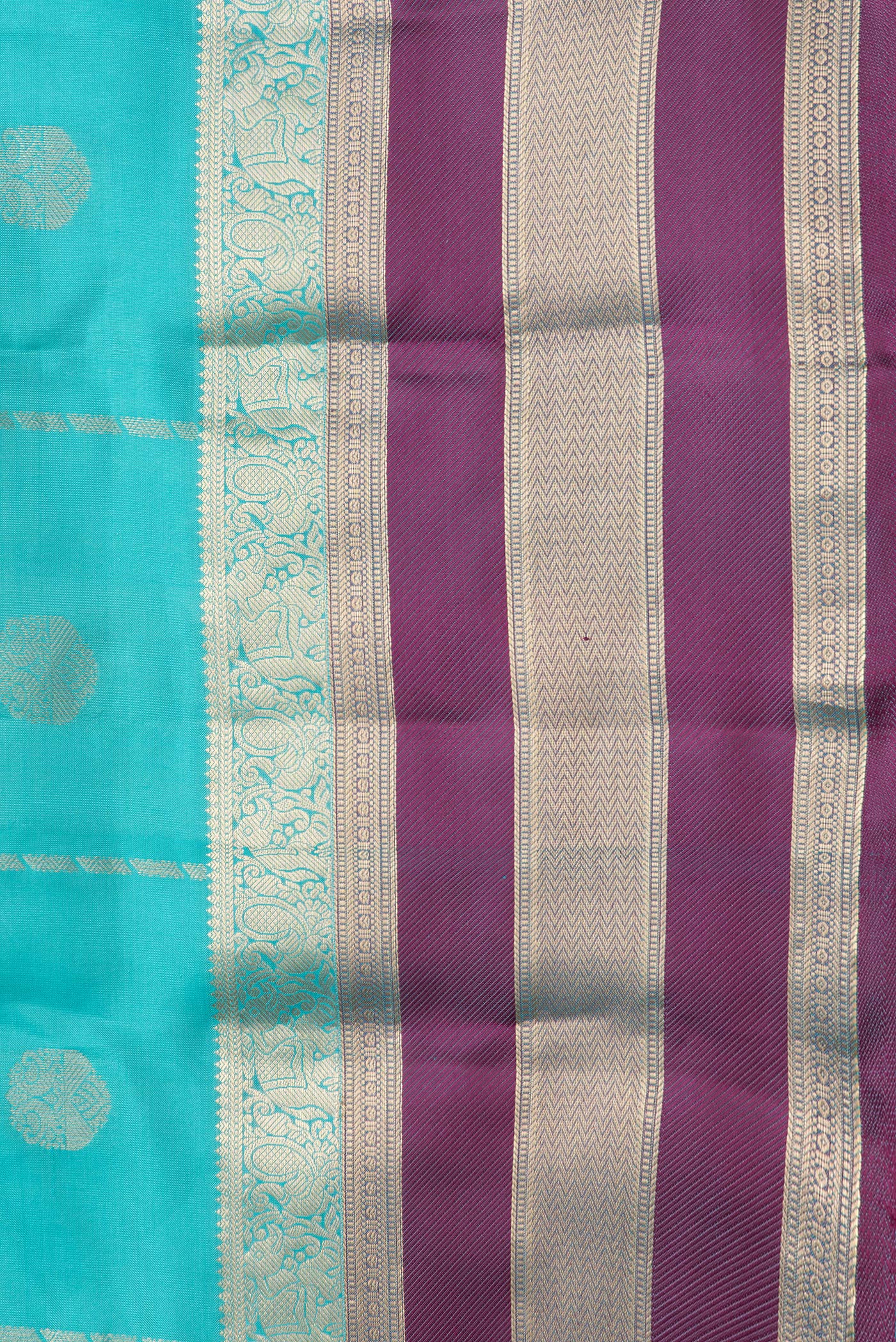 Border image of Sky Blue Dual Tone Kanchipuram Silk Saree with Zari Butta on the body and Zari Border. 
