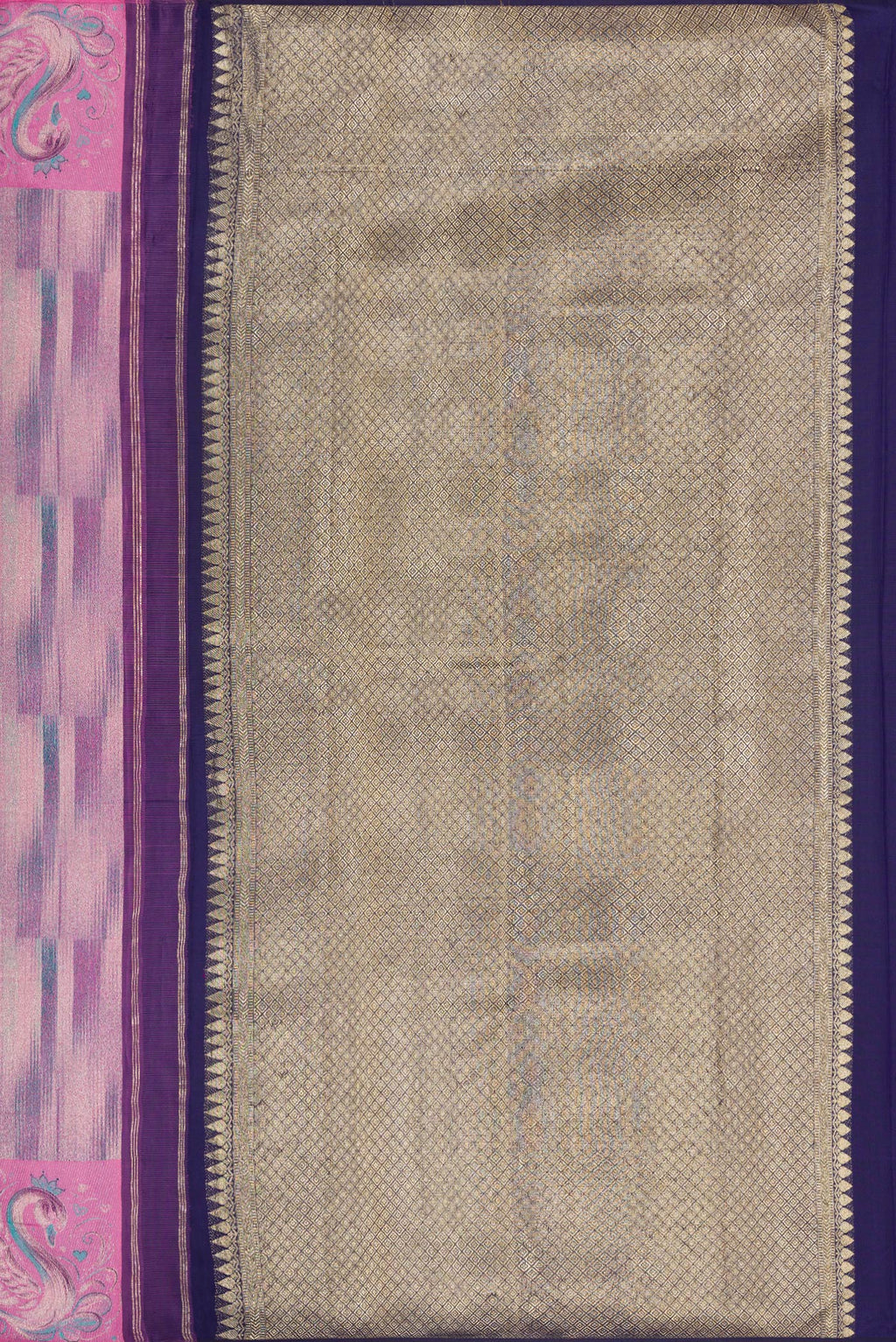 Close up image of the pallu of Lavender Dual Tone Kanjivaram Tissue Silk Saree with Zari Brocade on the body and Fancy Border. 