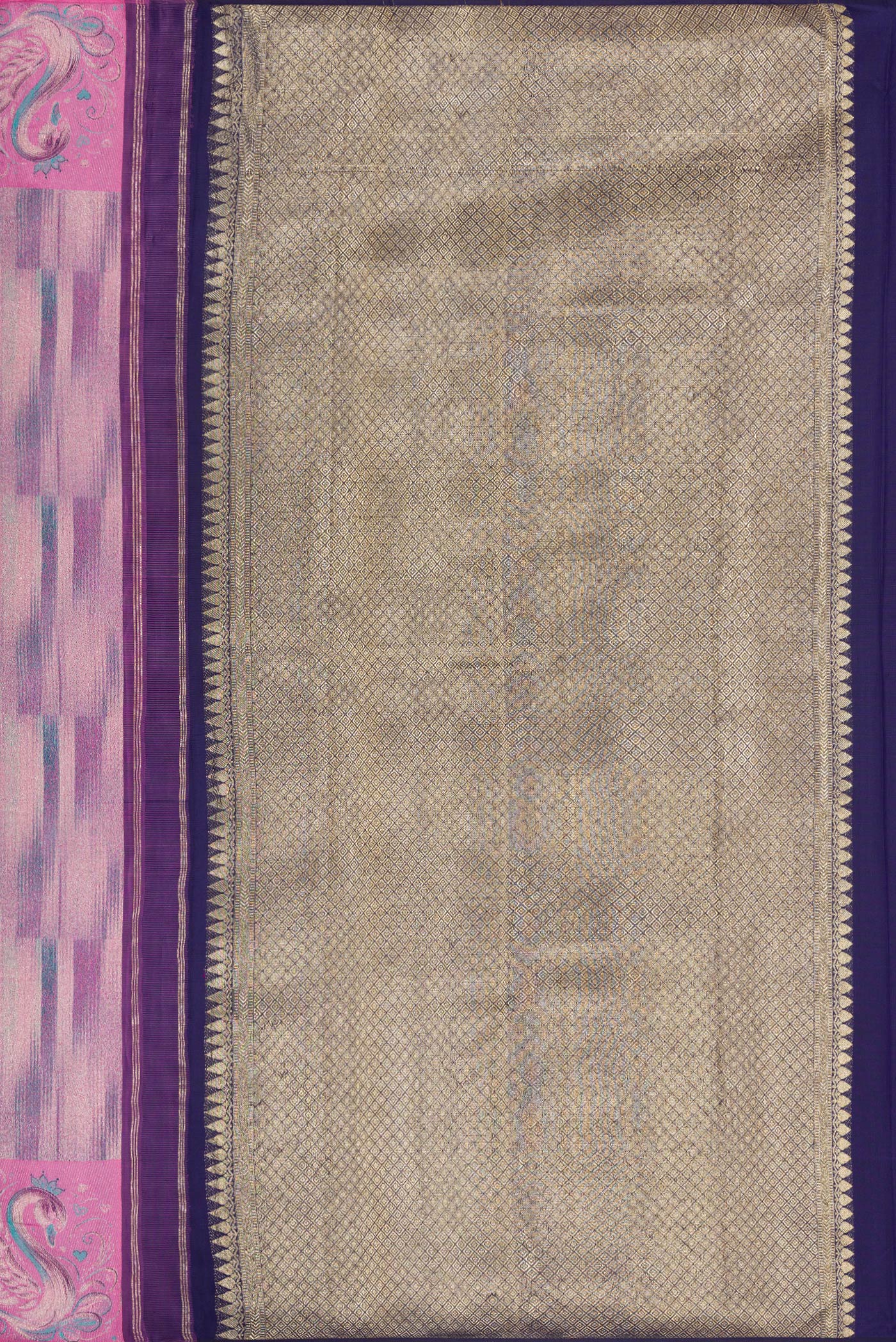 Close up image of the pallu of Lavender Dual Tone Kanjivaram Tissue Silk Saree with Zari Brocade on the body and Fancy Border. 