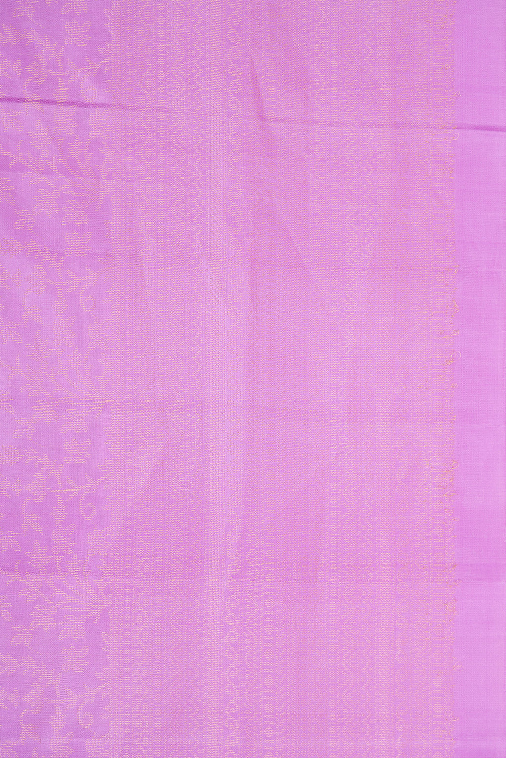 Border image of Lavender Dual Tone Soft Silk Saree with Zari Brocade on the body and Zari Border. 