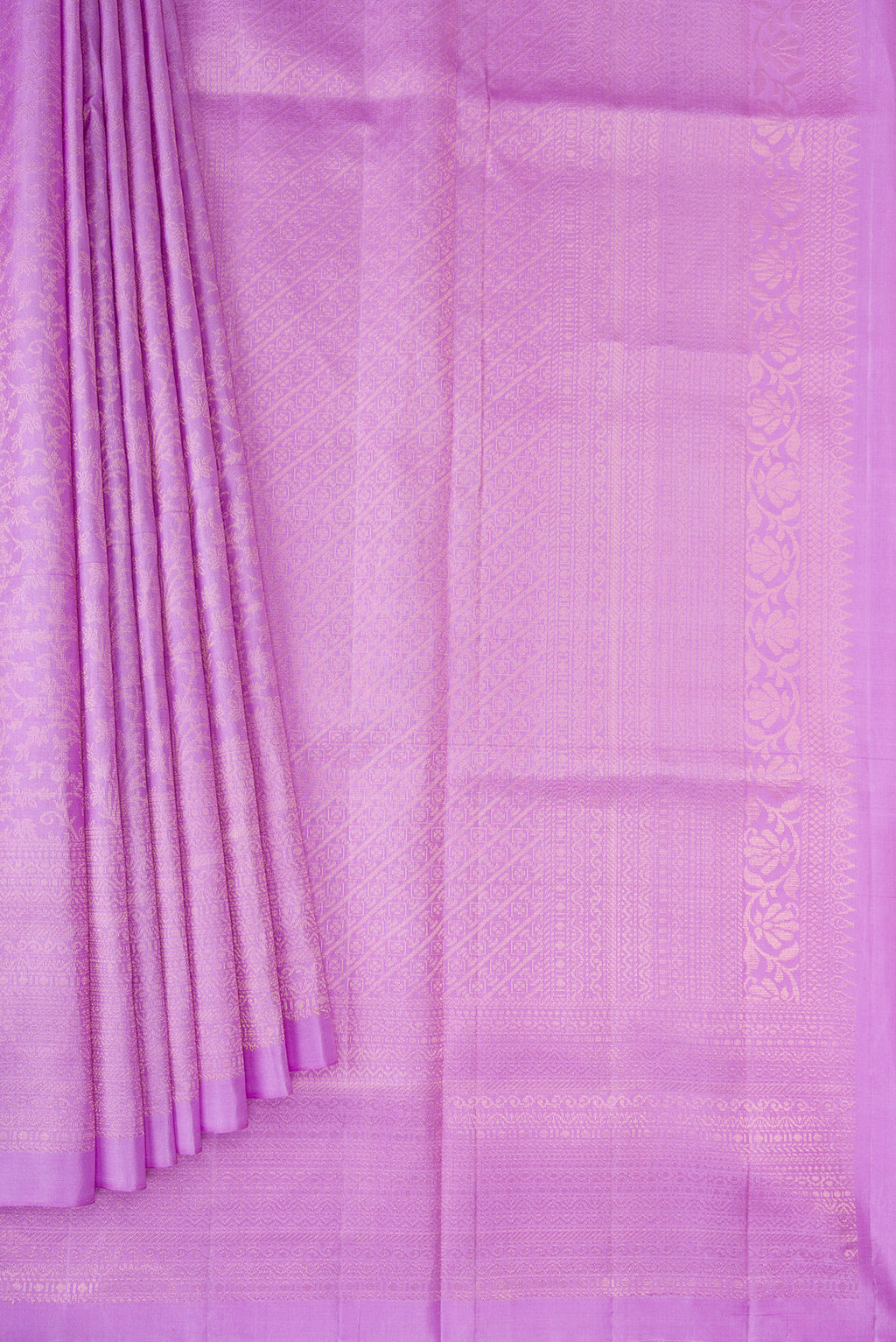 Pleats and pallu of Lavender Dual Tone Soft Silk Saree with Zari Brocade on the body and Zari Border. 