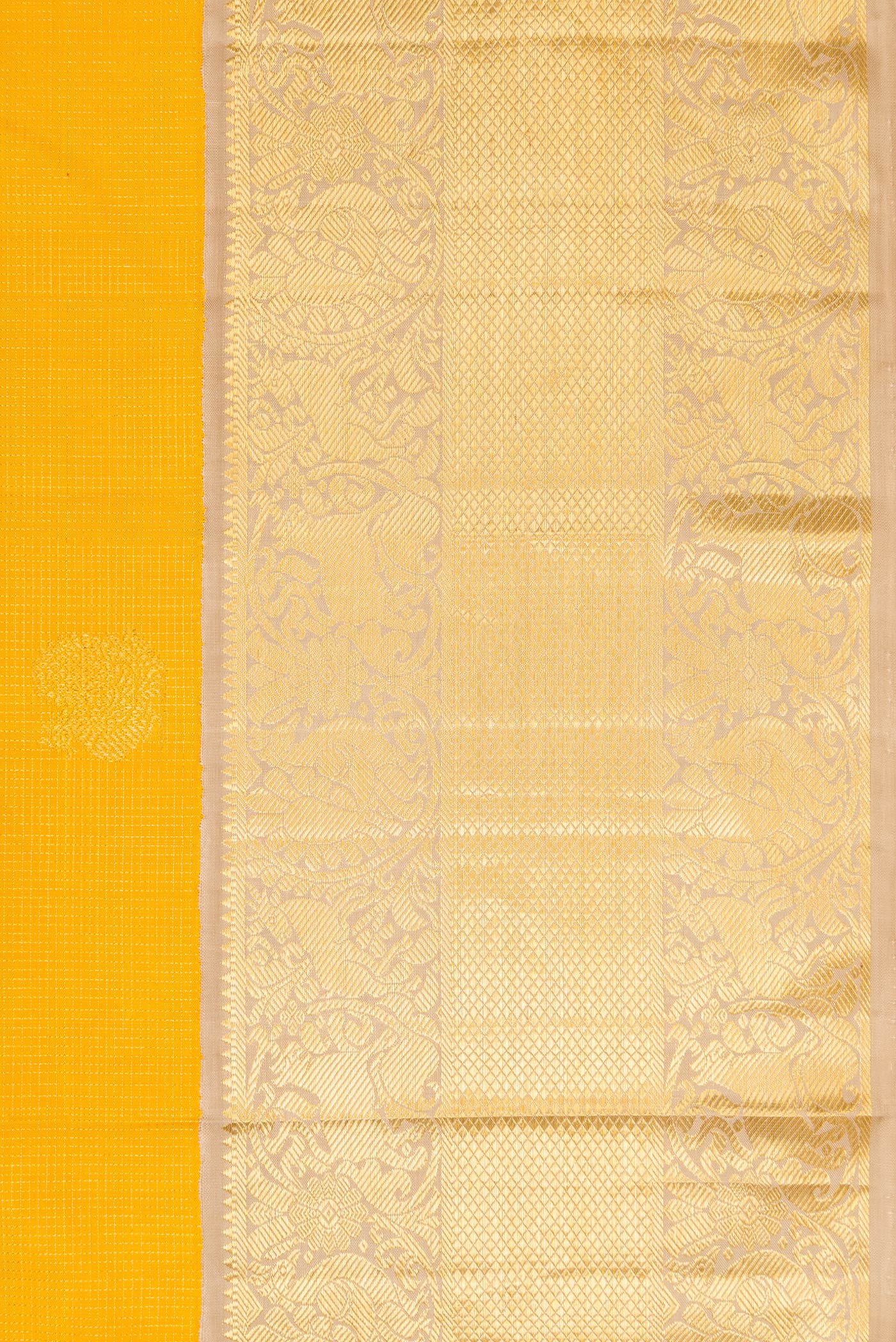 Border image of Yellow Dual Tone Kanchipuram Silk Saree with Zari Butta on the body and Zari Border. 