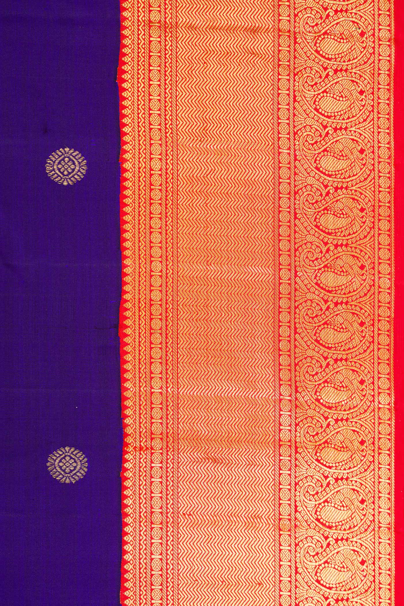 Border image of Royal Blue Dual Tone Kanchipuram Silk Saree with Zari Butta on the body and Zari Border. 