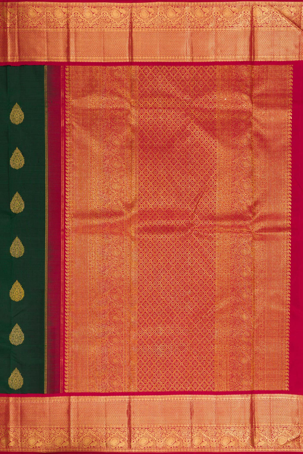 Close up image of the pallu of Green Dual Tone Kanchipuram Silk Saree with Zari Butta on the body and Zari Border. 