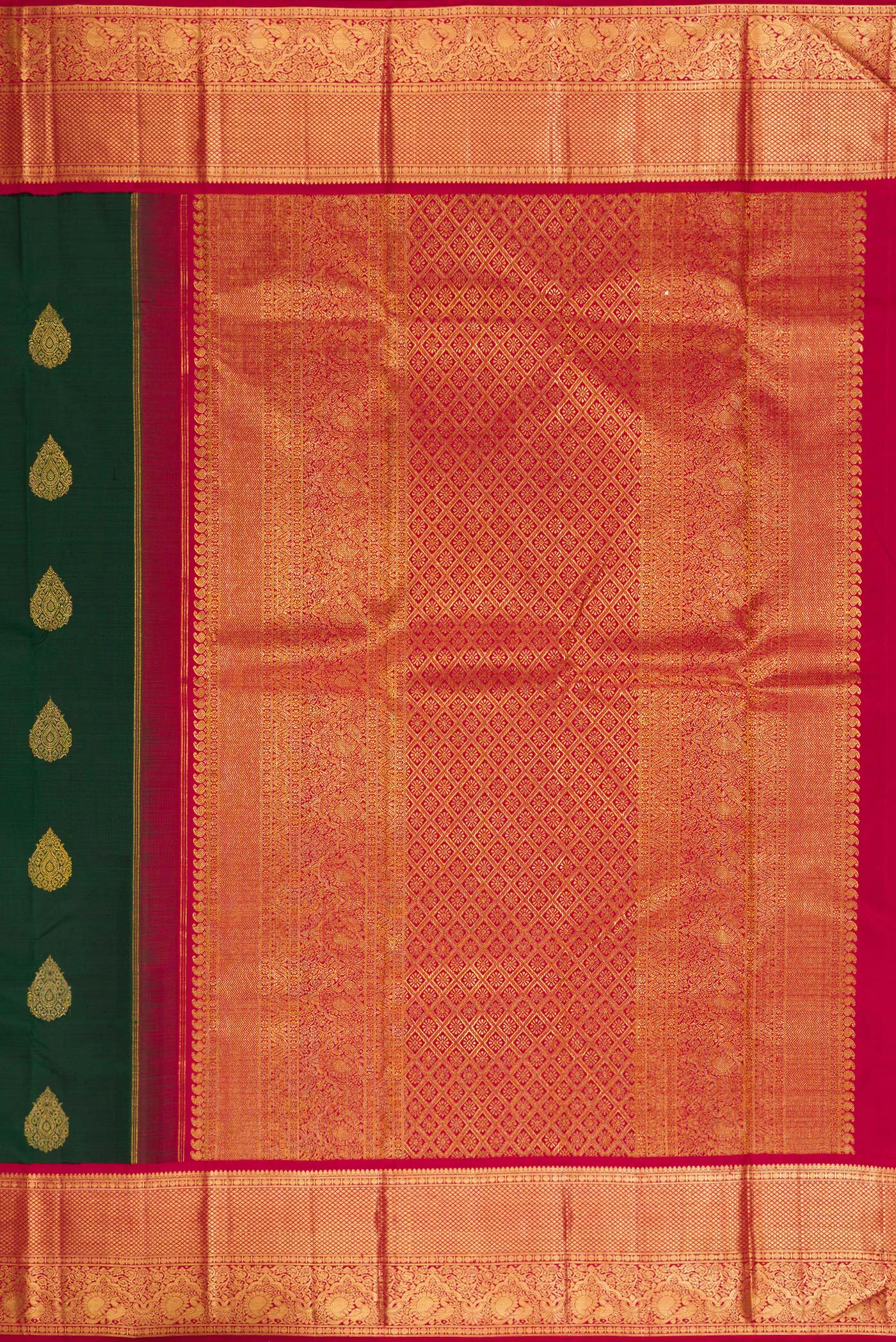 Close up image of the pallu of Green Dual Tone Kanchipuram Silk Saree with Zari Butta on the body and Zari Border. 