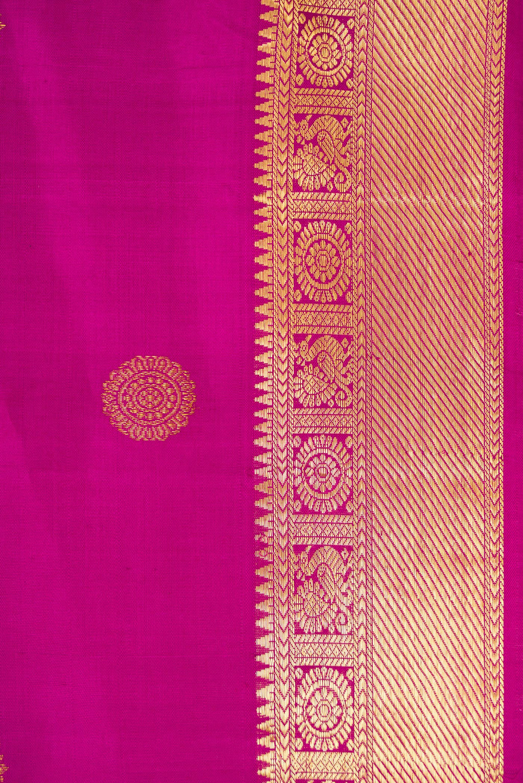 Border image of Purple Dual Tone Kanjivaram Silk Saree with Zari Butta on the body and Zari Border. 