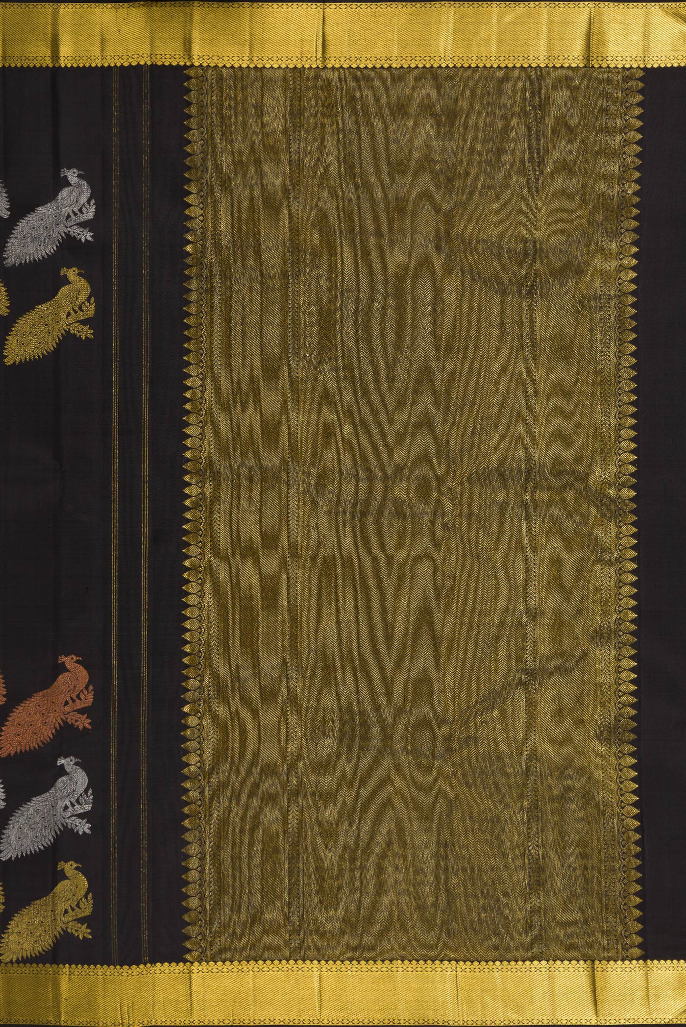 Close up image of the pallu of Black Dual Tone Kanjivaram Silk Saree with Plain Body and Fancy Border. 