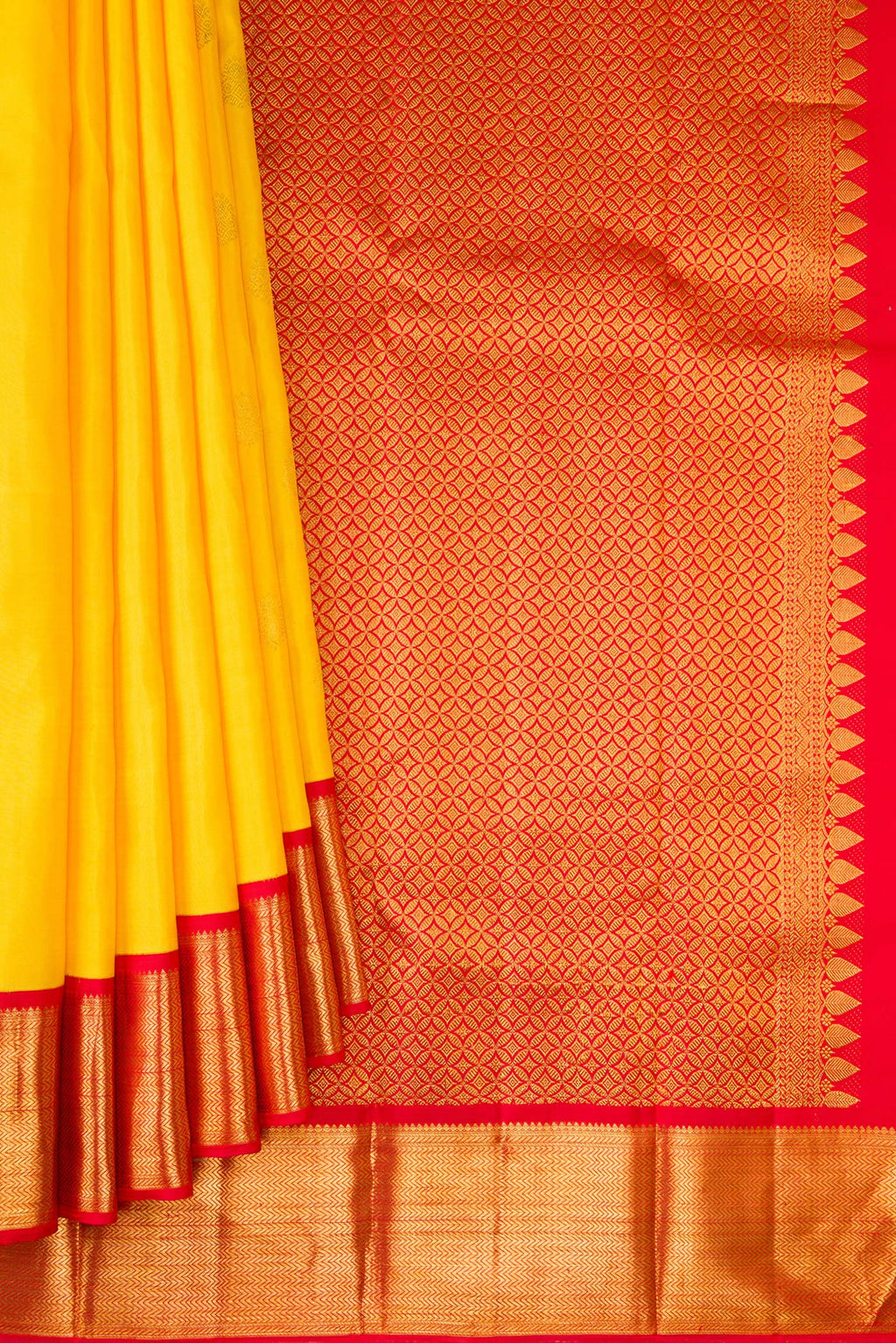 Pleats and pallu of Pure Silk Pure Zari Yellow Dual Tone Kanjivaram Saree with Zari Butta on the body and Zari Border. 