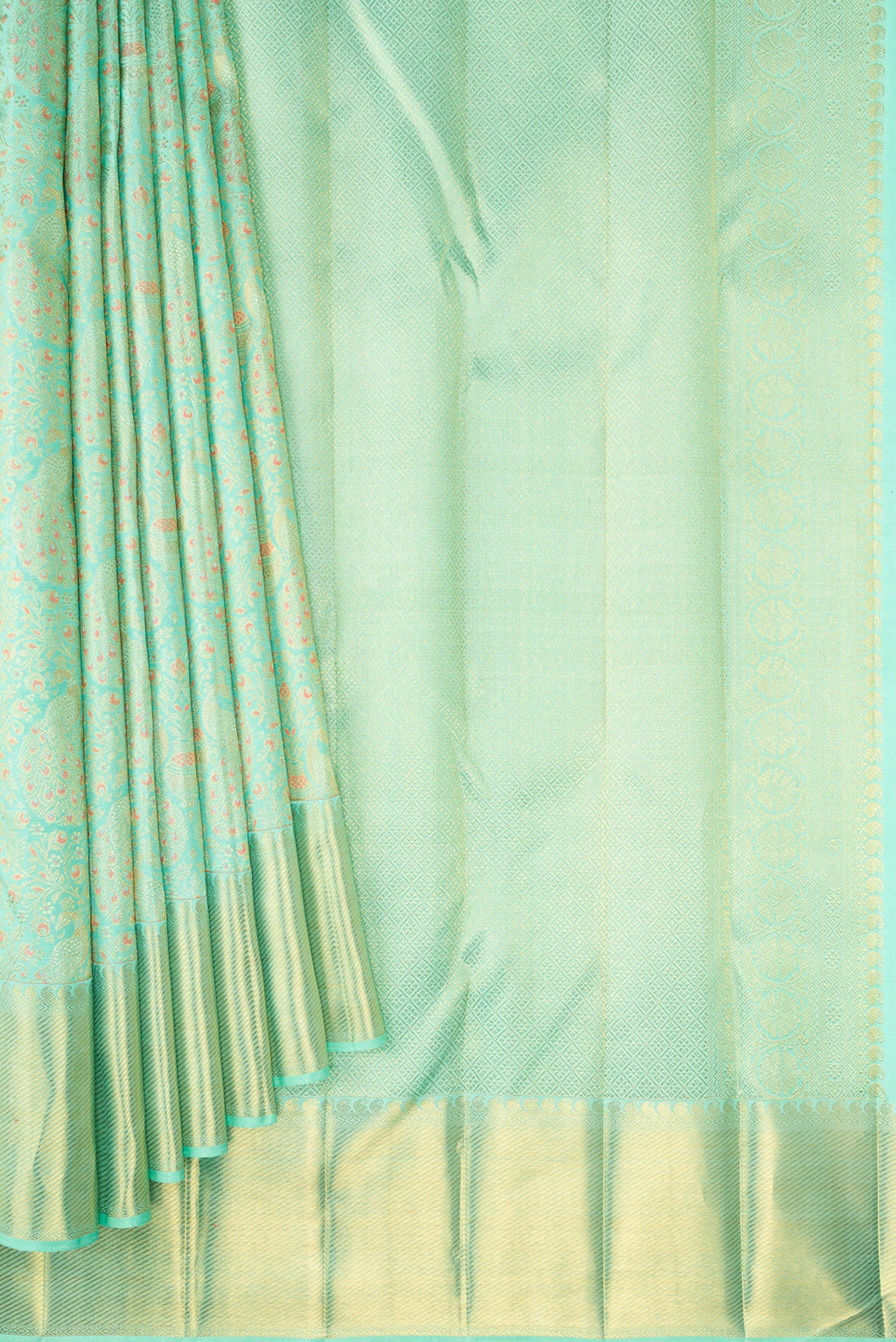 Pleats and pallu of Pure Silk Pure Zari Sea Green Dual Tone Kanjivaram Saree with Zari Brocade on the body and Zari Border. 