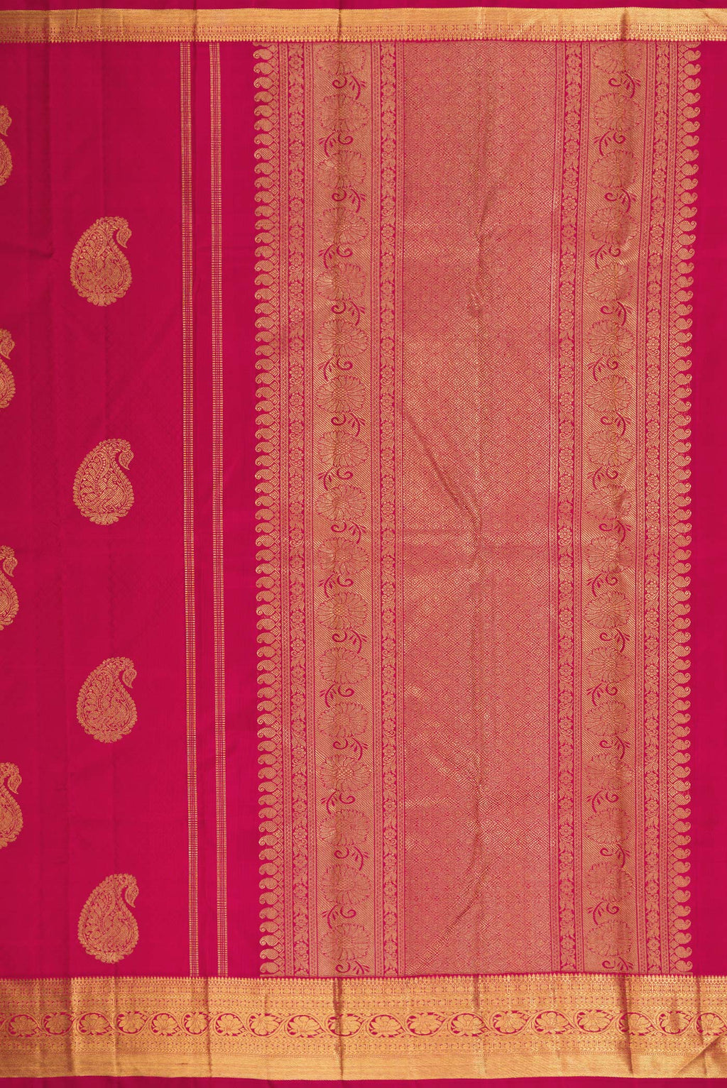 Close up image of the pallu of Pure Silk Pure Zari Maroon Dual Tone Kanjivaram Saree with Zari Butta on the body and Zari Border. 
