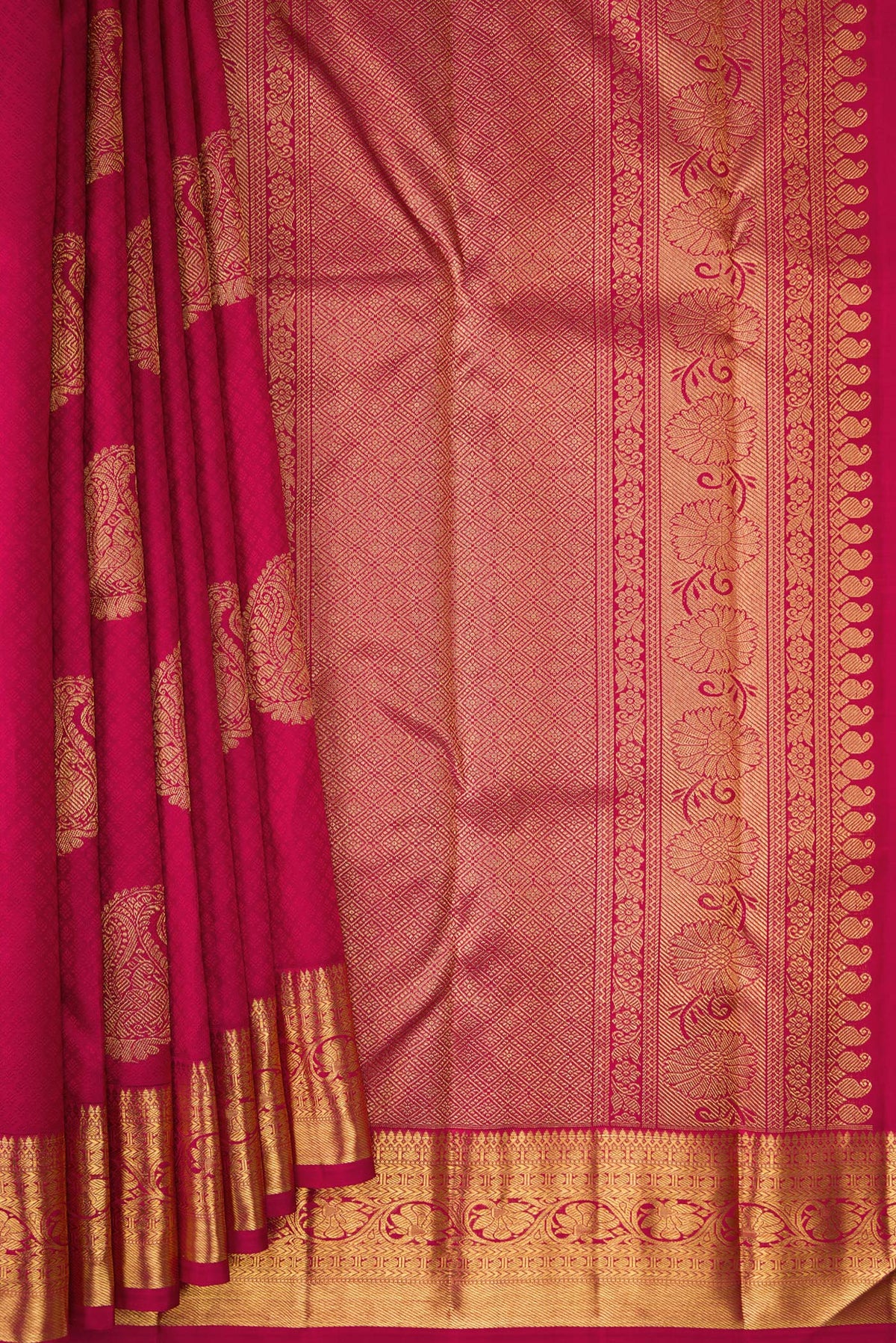 Pleats and pallu of Pure Silk Pure Zari Maroon Dual Tone Kanjivaram Saree with Zari Butta on the body and Zari Border. 