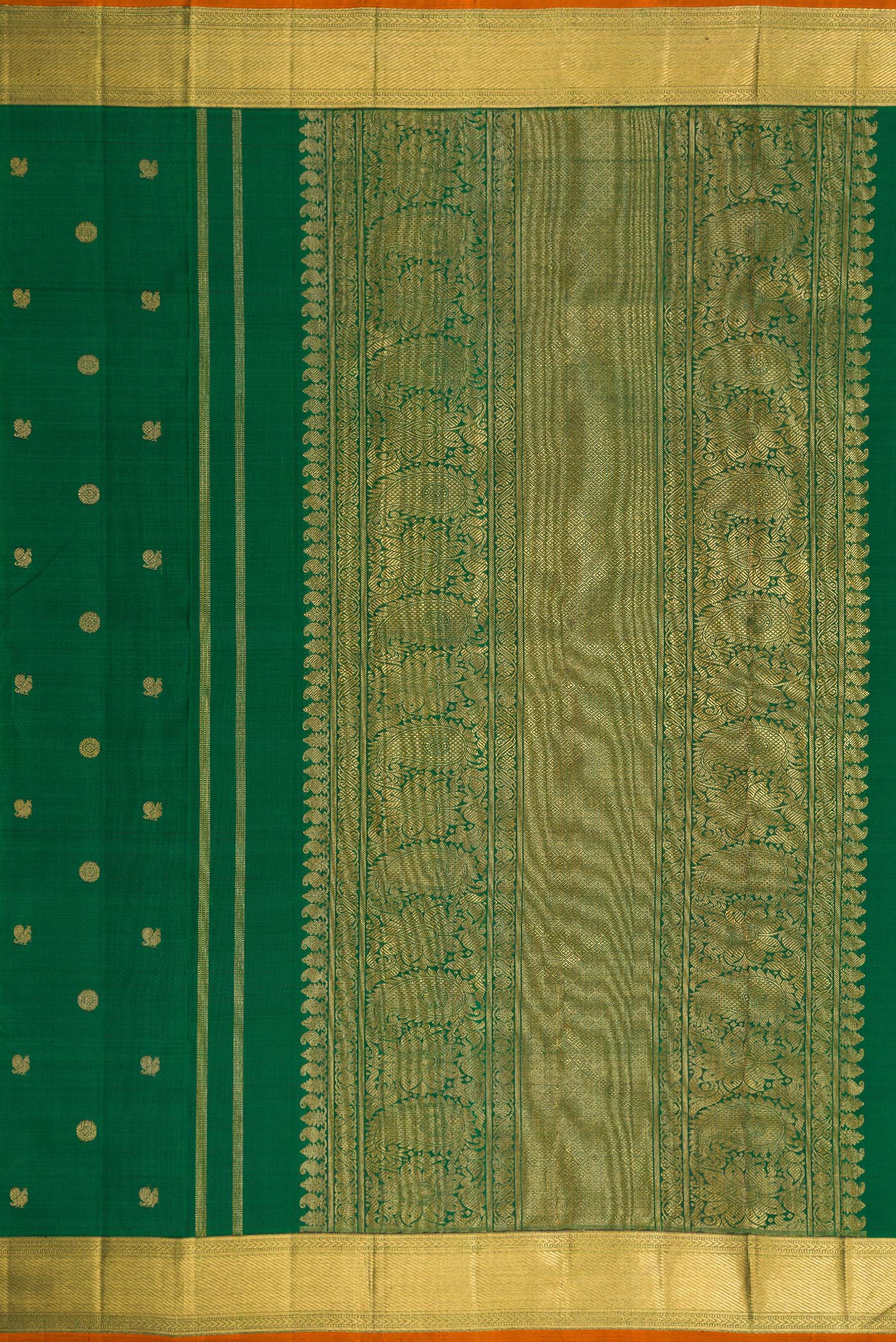 Close up image of the pallu of Pure Silk Pure Zari Green Dual Tone Kanjivaram Saree with Zari Butta on the body and Zari Border. 