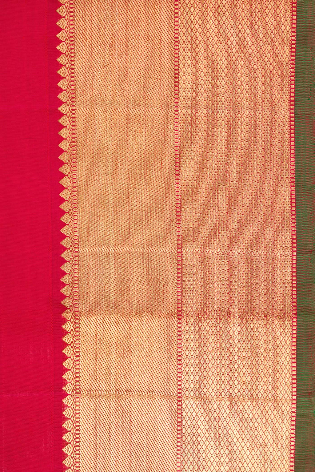 Border image of Pure Silk Pure Zari Red Dual Tone Kanjivaram Saree with Zari Butta on the body and Zari Border. 