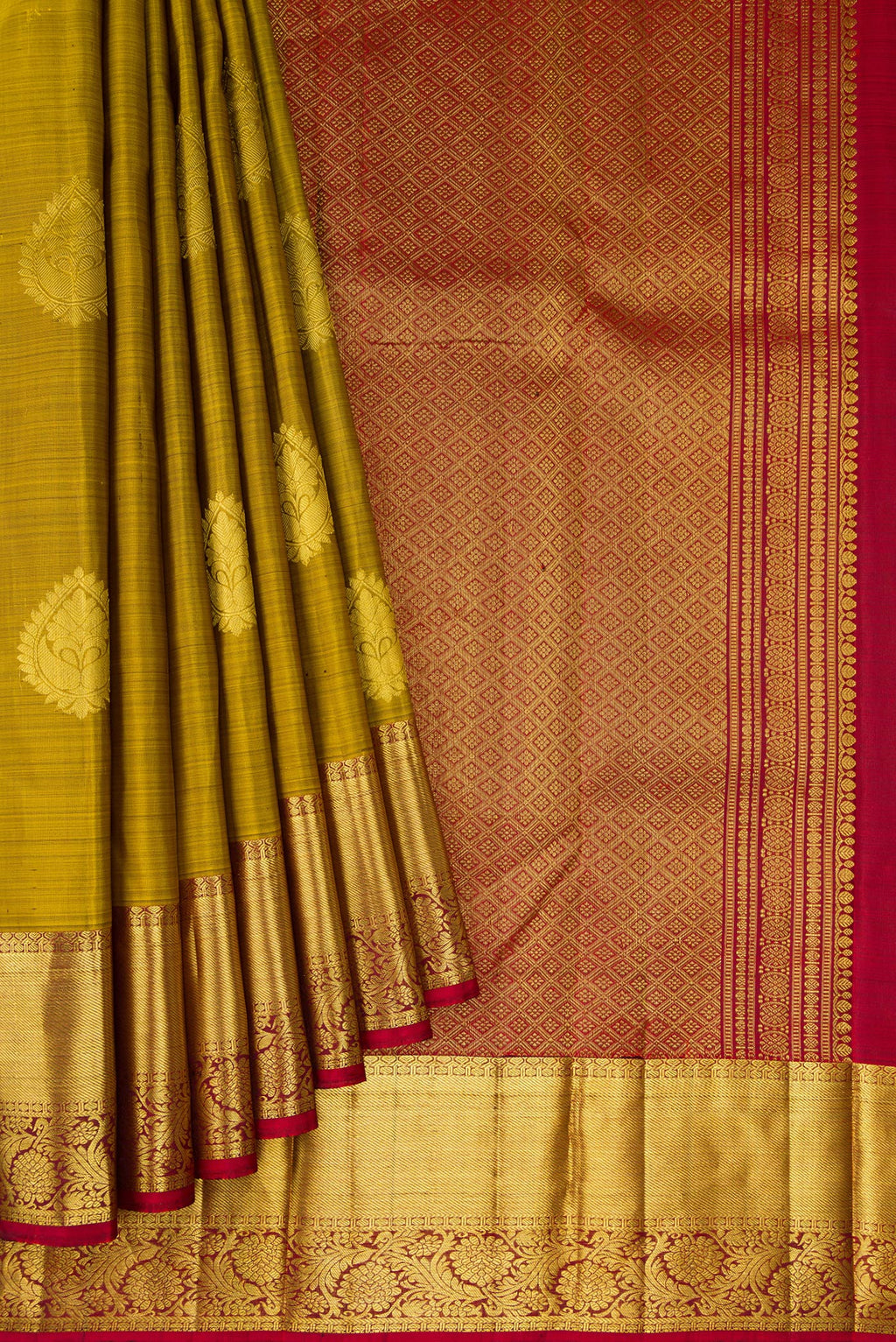 Pleats and pallu of Mehandi Green Dual Tone Kanjivaram Silk Saree with Zari Butta on the body and Zari Border. 