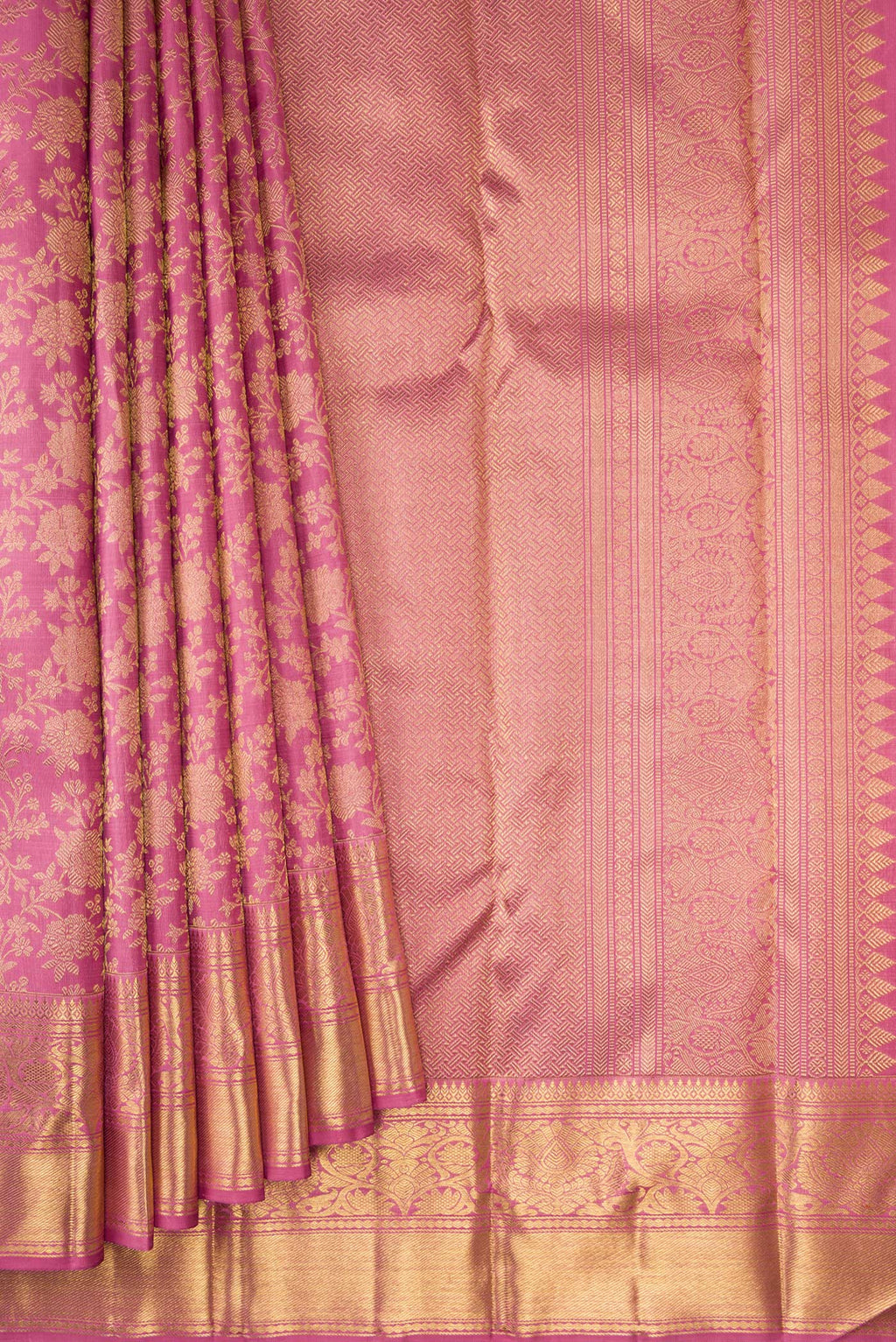 Pleats and pallu of Pure Silk Pure Zari Pink Dual Tone Kanjivaram Saree with Zari Brocade on the body and Zari Border. 