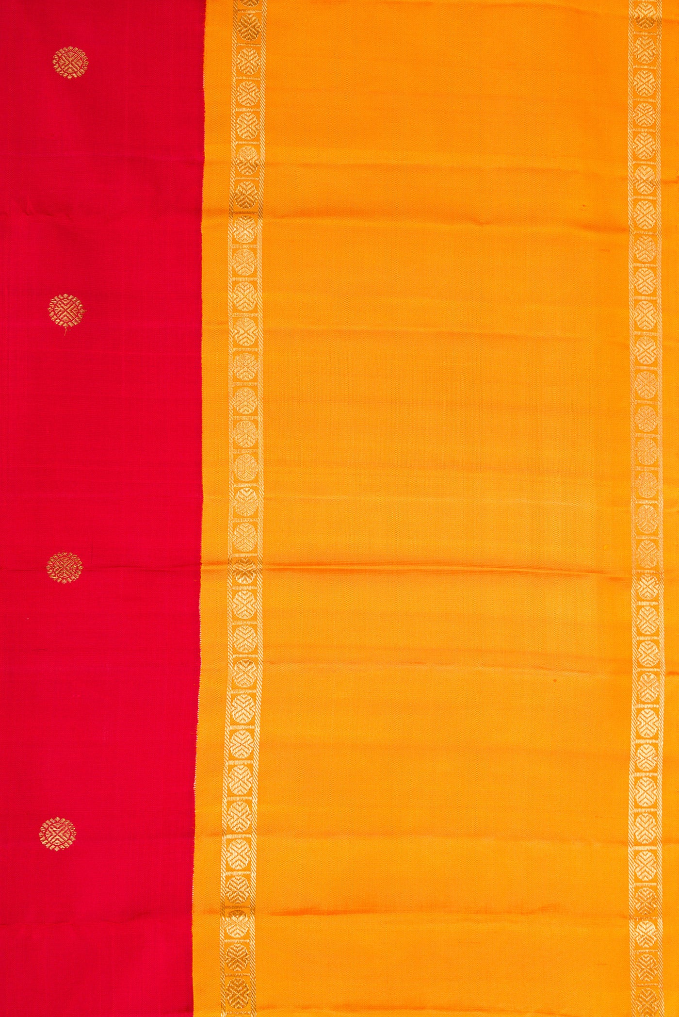 Border image of Red Dual Tone Kanjivaram Silk Saree with Zari Butta on the body and Ganga Jamuna Border. 