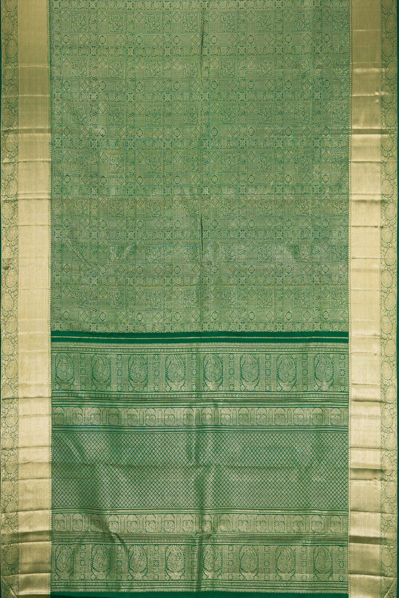 Flat view of Green Kanchipuram Silk Saree with Zari Brocade on the body and Zari Border. 