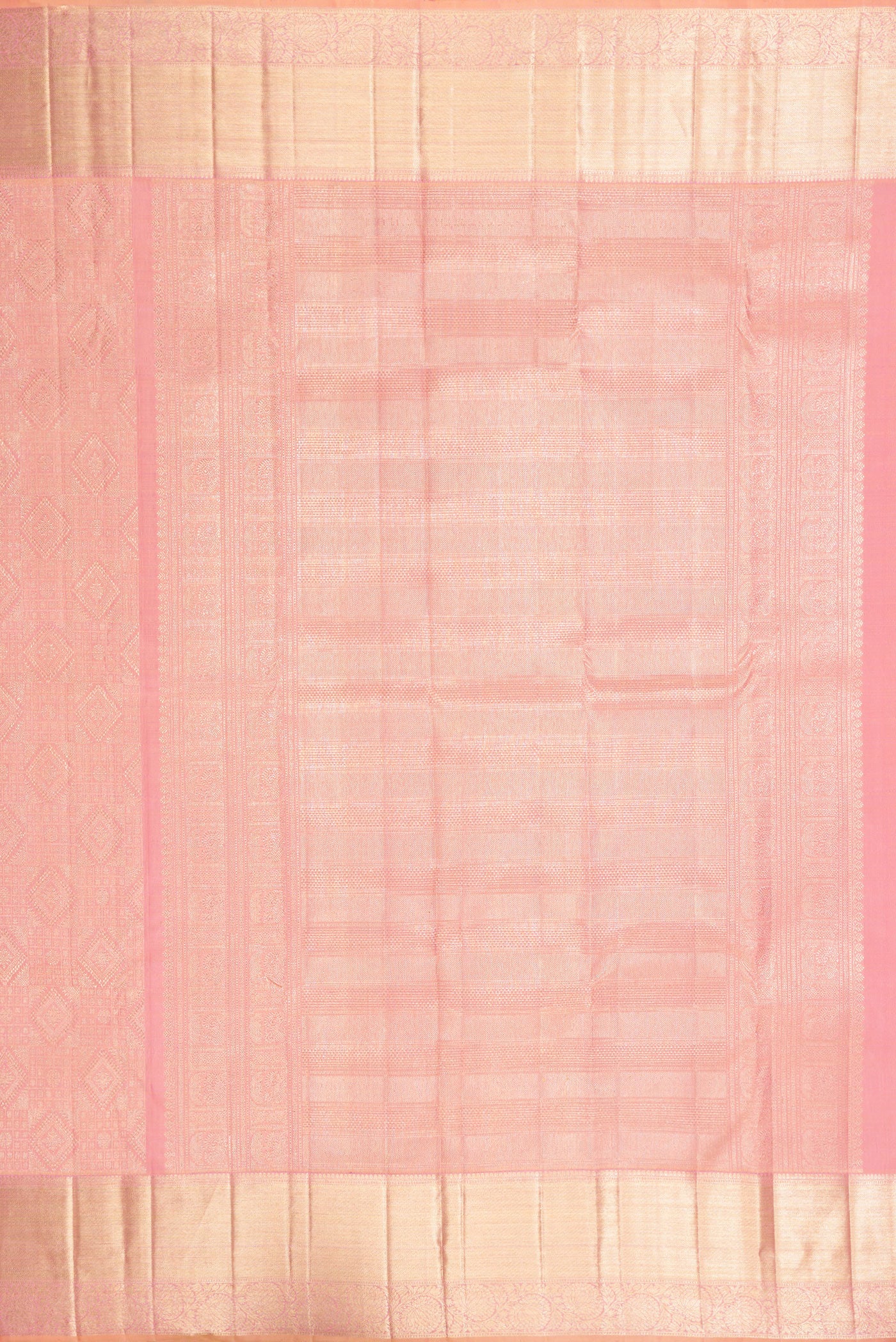 Close up image of the pallu of Rose pink Dual Tone Kanchipuram Silk Saree with Zari Brocade on the body and Zari Border. 