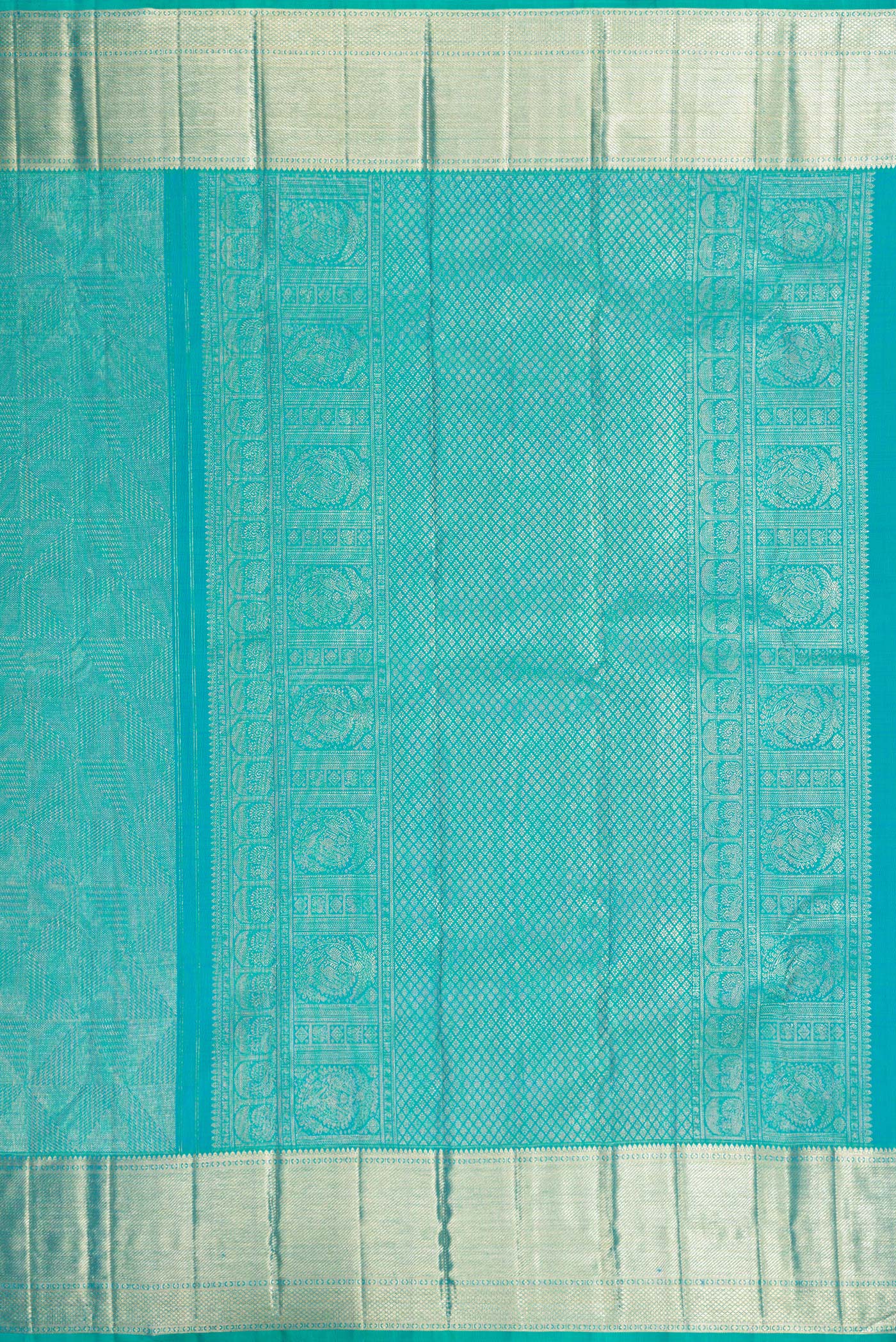 Close up image of the pallu of Turquoise Dual Tone Kanchipuram Silk Saree with Zari Brocade on the body and Zari Border. 