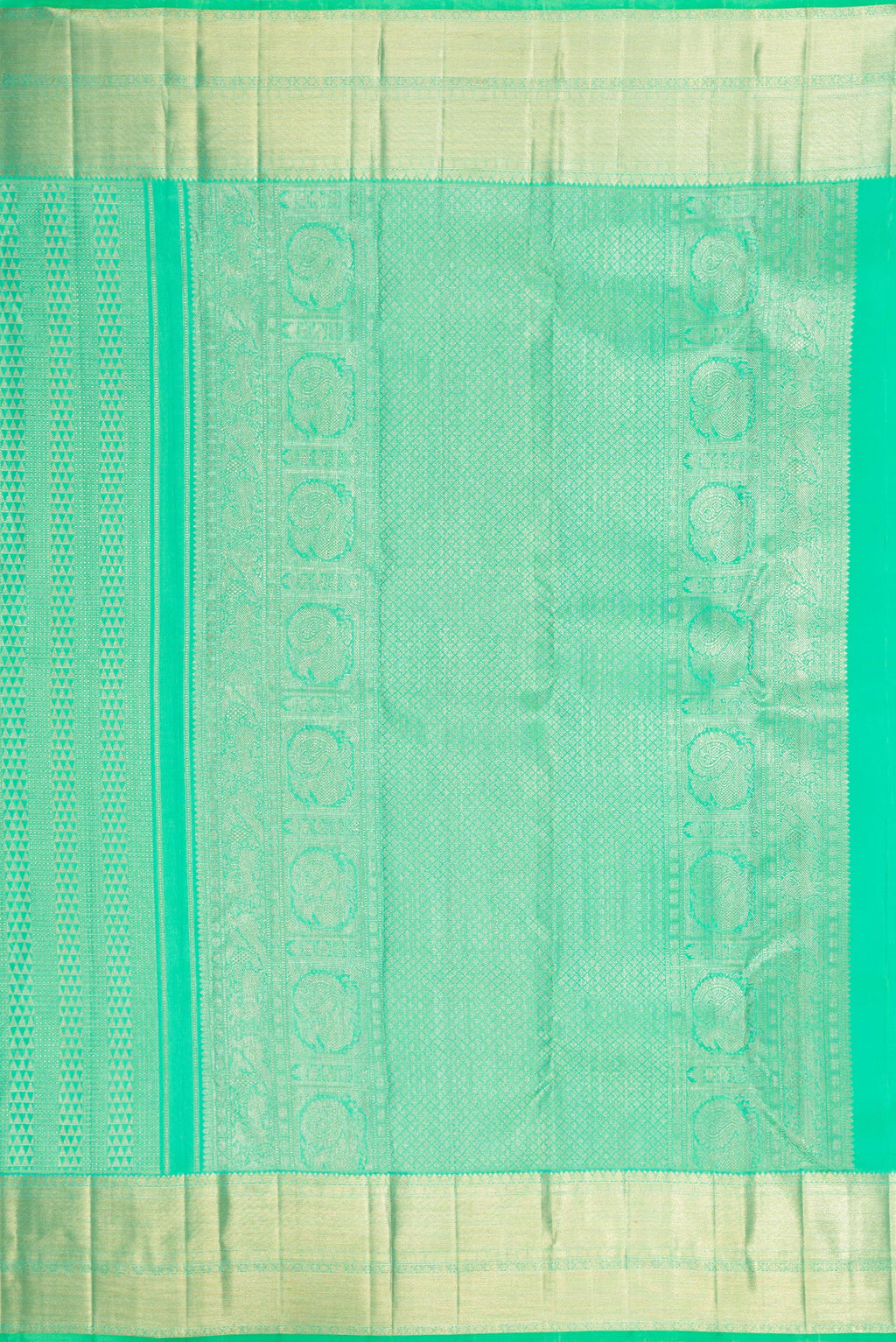 Close up image of the pallu of Sea Green Dual Tone Kanchipuram Silk Saree with Zari Brocade on the body and Zari Border. 