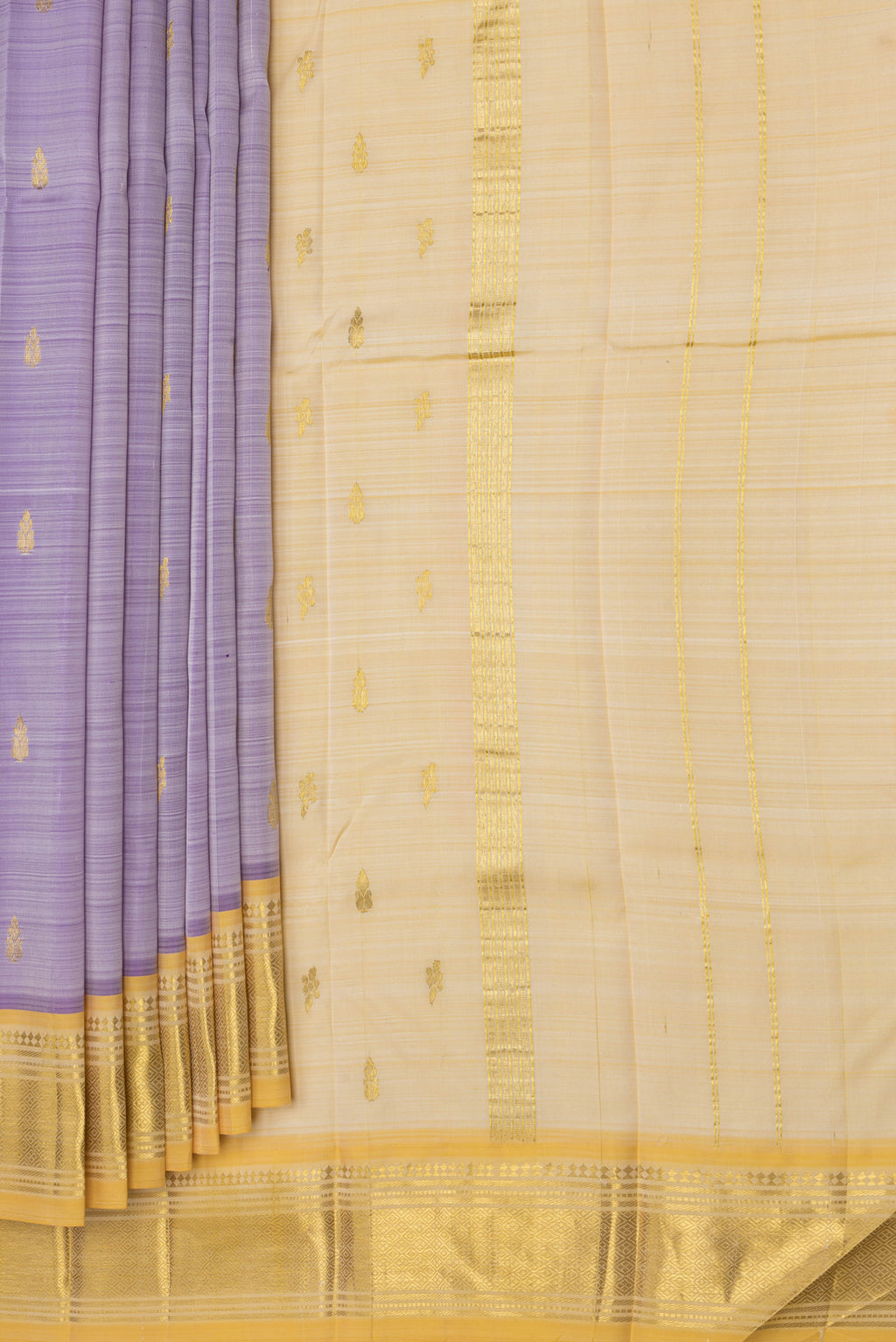 Pleats and pallu of Lavender Kanjivaram Silk Saree with Zari Butta on the body and One Side Border. 