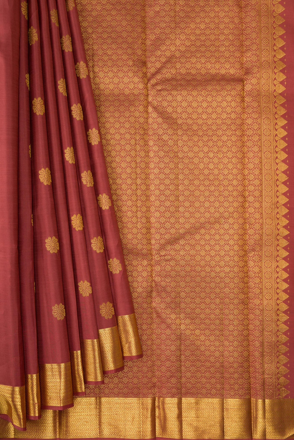 Pleats and pallu of Maroon Dual Tone Kanjivaram Silk Saree with Zari Butta on the body and Zari Border. 
