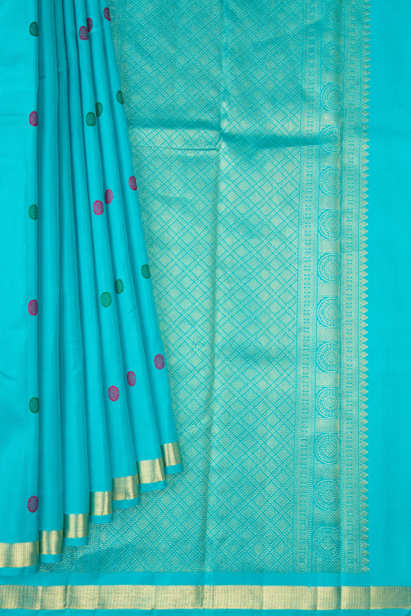 Pleats and pallu of Sky Blue Dual Tone Kanchipuram Silk Saree with Thread Butta on the body and Zari Border. 