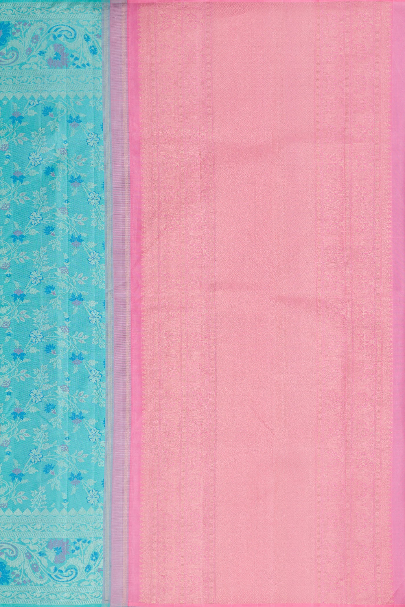Close up image of the pallu of Sky Blue Dual Tone Kanjivaram Silk Saree with Jacquard design on the body and Fancy Border. 