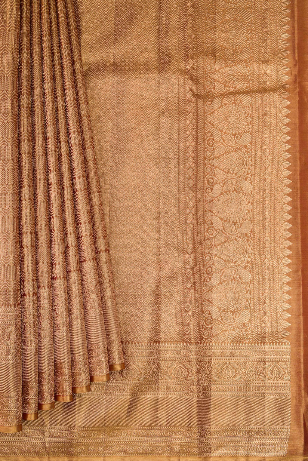Pleats and pallu of Gold Dual Tone Kanjivaram Tissue Silk Saree with Zari Brocade on the body and Zari Border. 