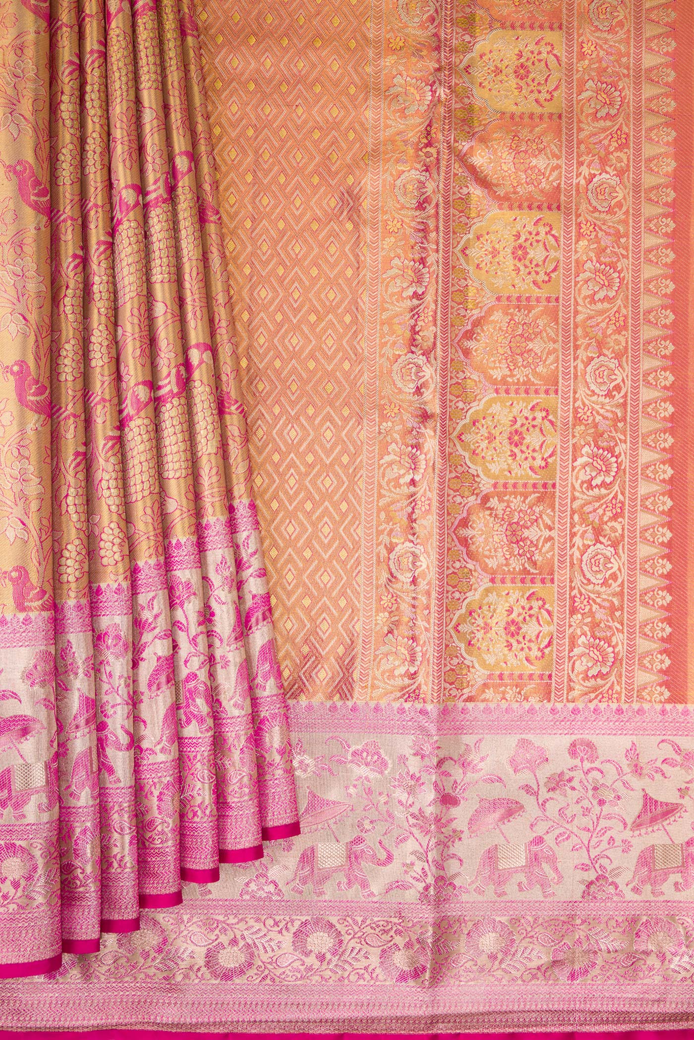 Pleats and pallu of Pink Dual Tone Kanjivaram Tissue Silk Saree with Zari Brocade on the body and Zari Border. 