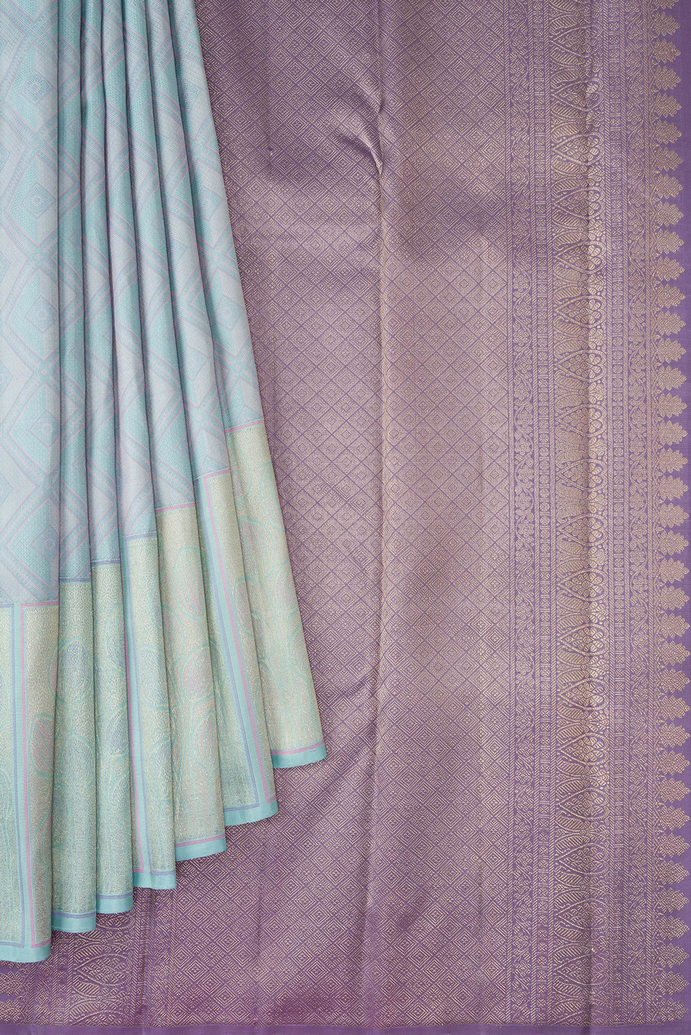 Pleats and pallu of Light Blue Dual Tone Kanchipuram Silk Saree with Jacquard design on the body and Fancy Border. 