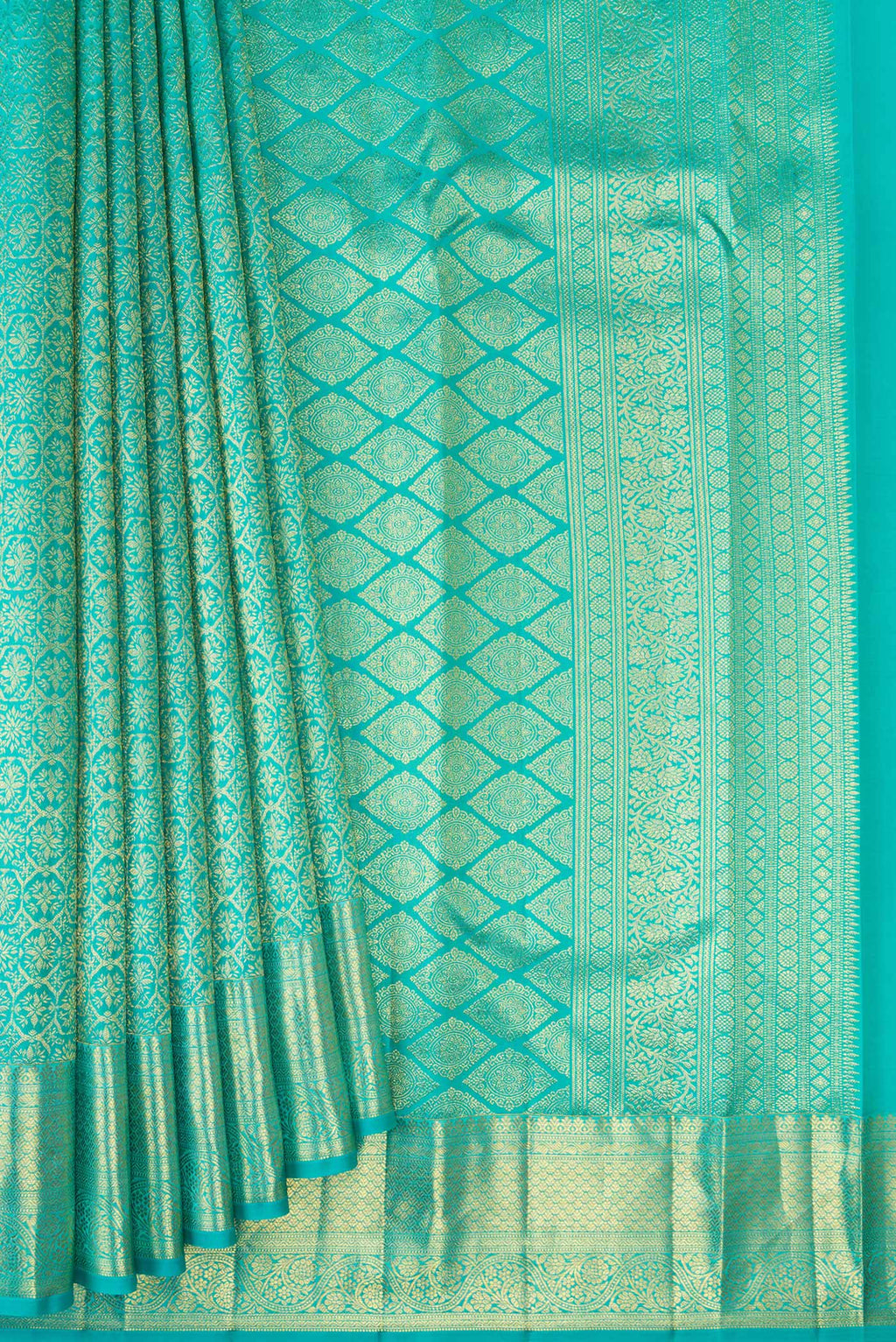 Pleats and pallu of Sky Blue Kanchipuram Silk Saree with Zari Brocade on the body and Zari Border. 