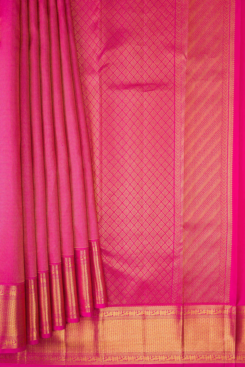 Pleats and pallu of Rani Pink Dual Tone Kanchipuram Silk Saree with Zari Brocade on the body and Zari Border. 
