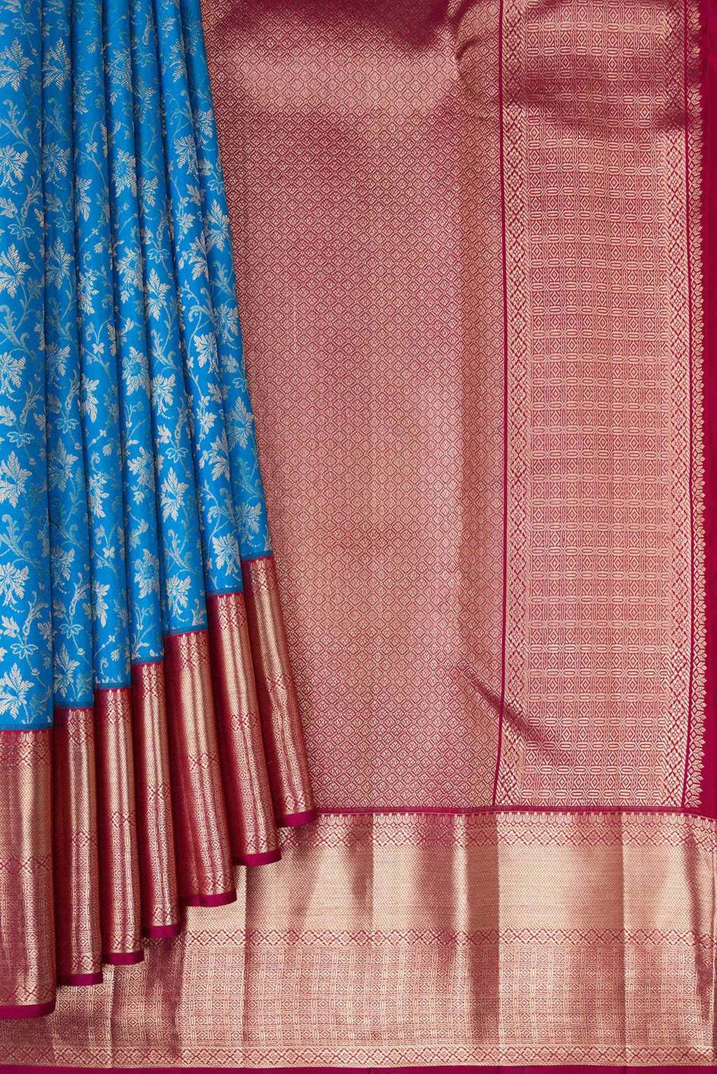 Pleats and pallu of Blue Kanchipuram Silk Saree with Zari Brocade on the body and Zari Border. 
