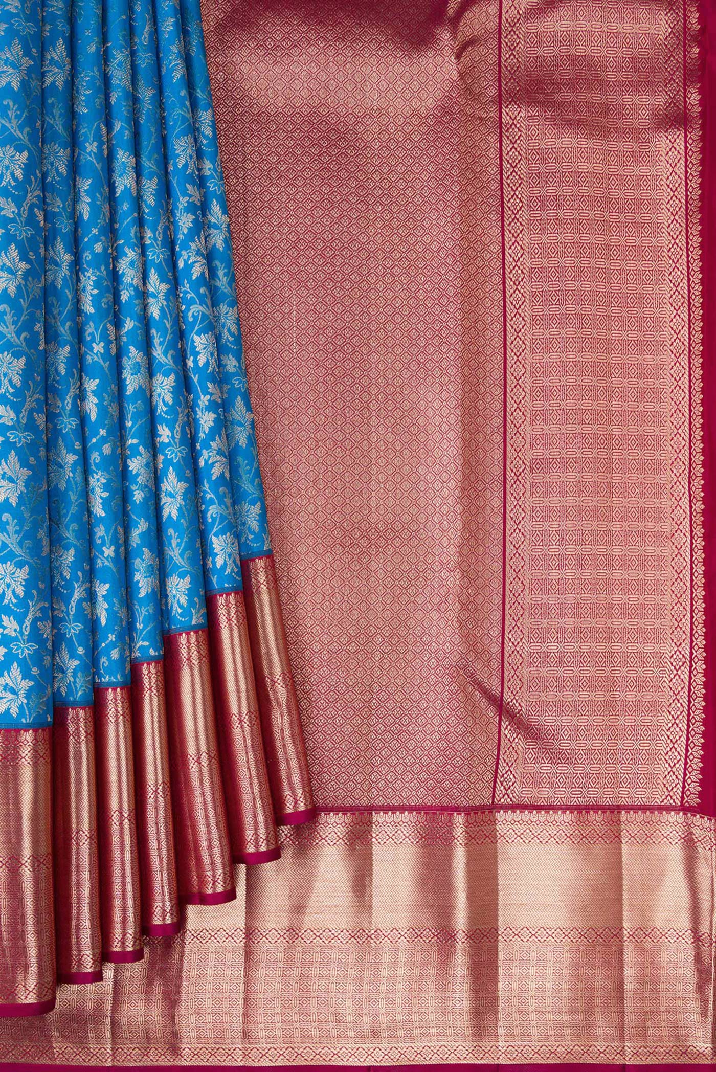 Pleats and pallu of Blue Kanchipuram Silk Saree with Zari Brocade on the body and Zari Border. 