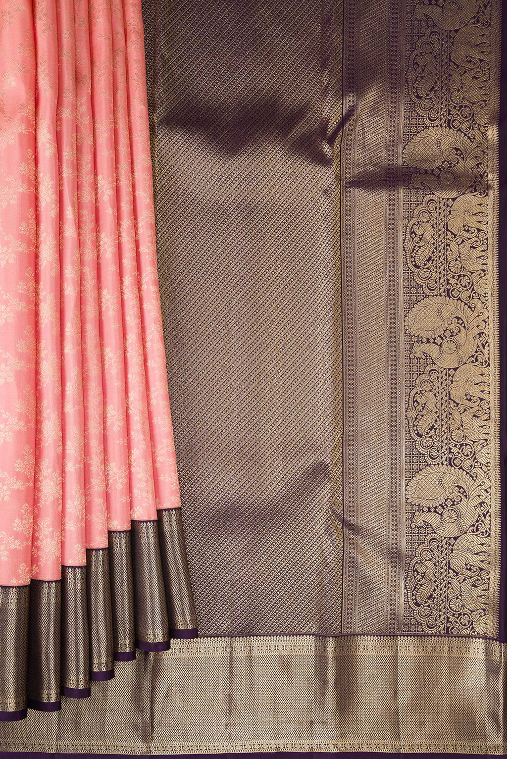 Pleats and pallu of Pure Silk Peach Kanjivaram Saree with Zari Brocade on the body and Zari Border. 