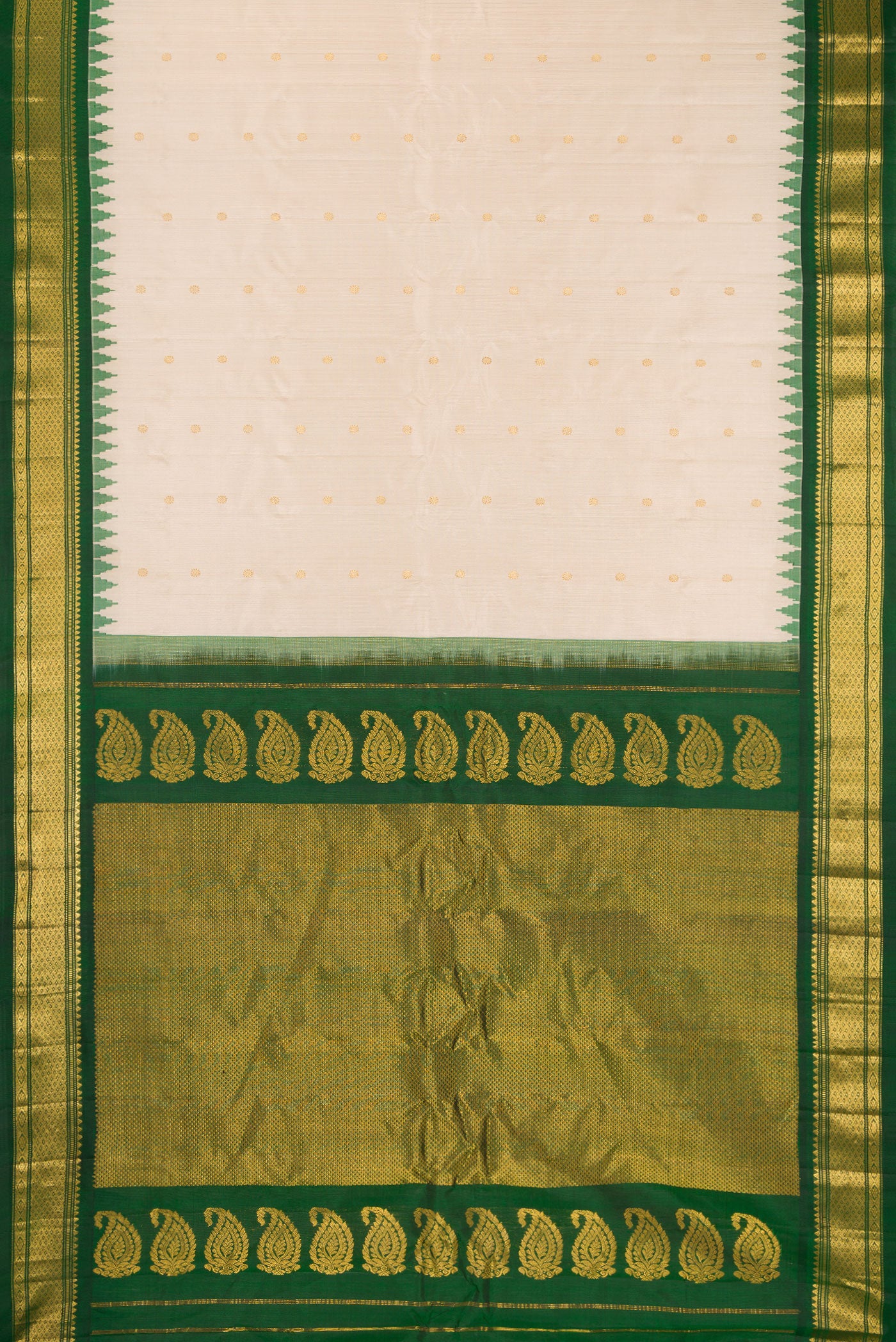 Flat view of Beige Gadwal Silk Saree with Zari Butta on the body and Zari Border. 