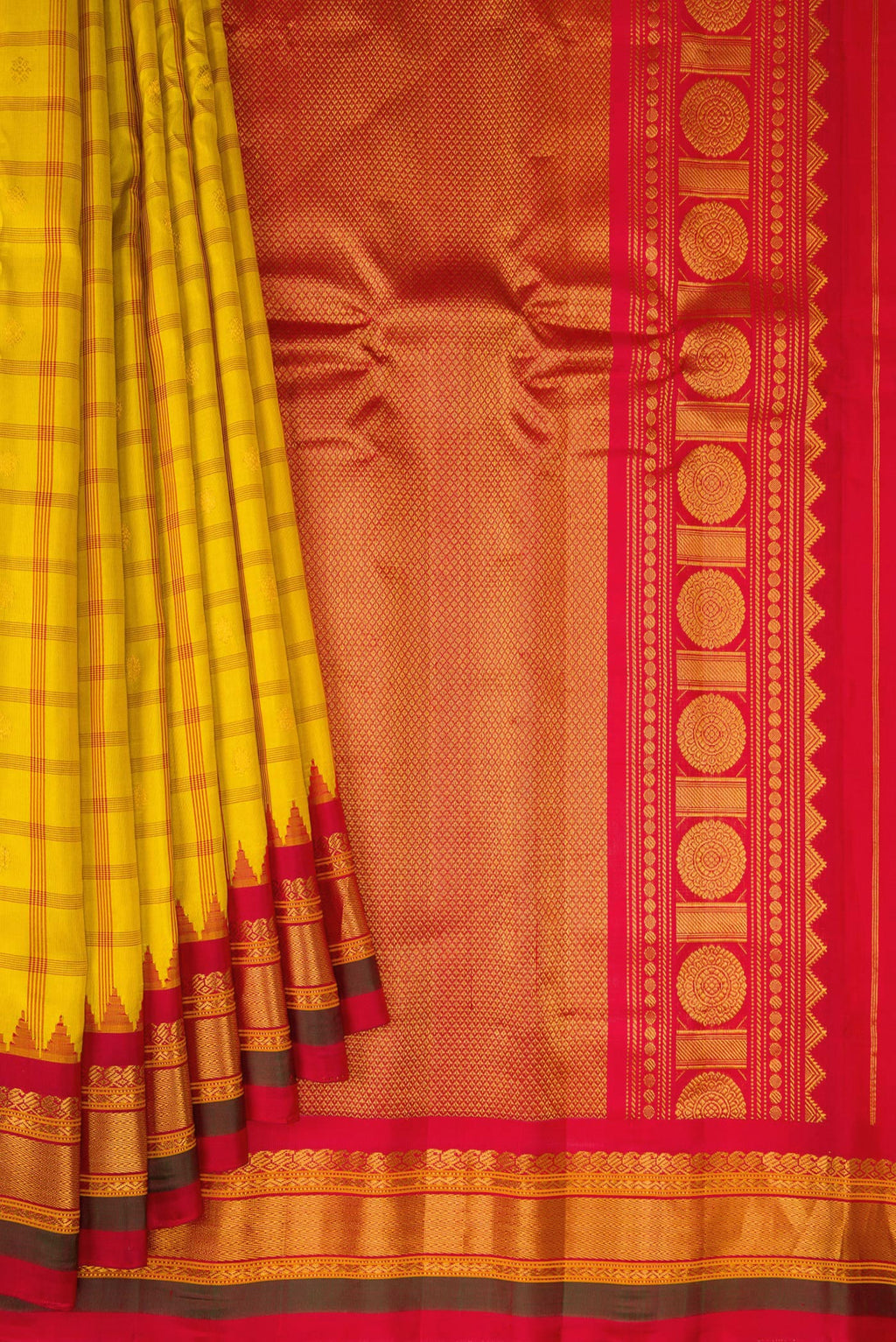 Pleats and pallu of Yellow Gadwal Silk Saree with Checked design on the body and Zari Border. 