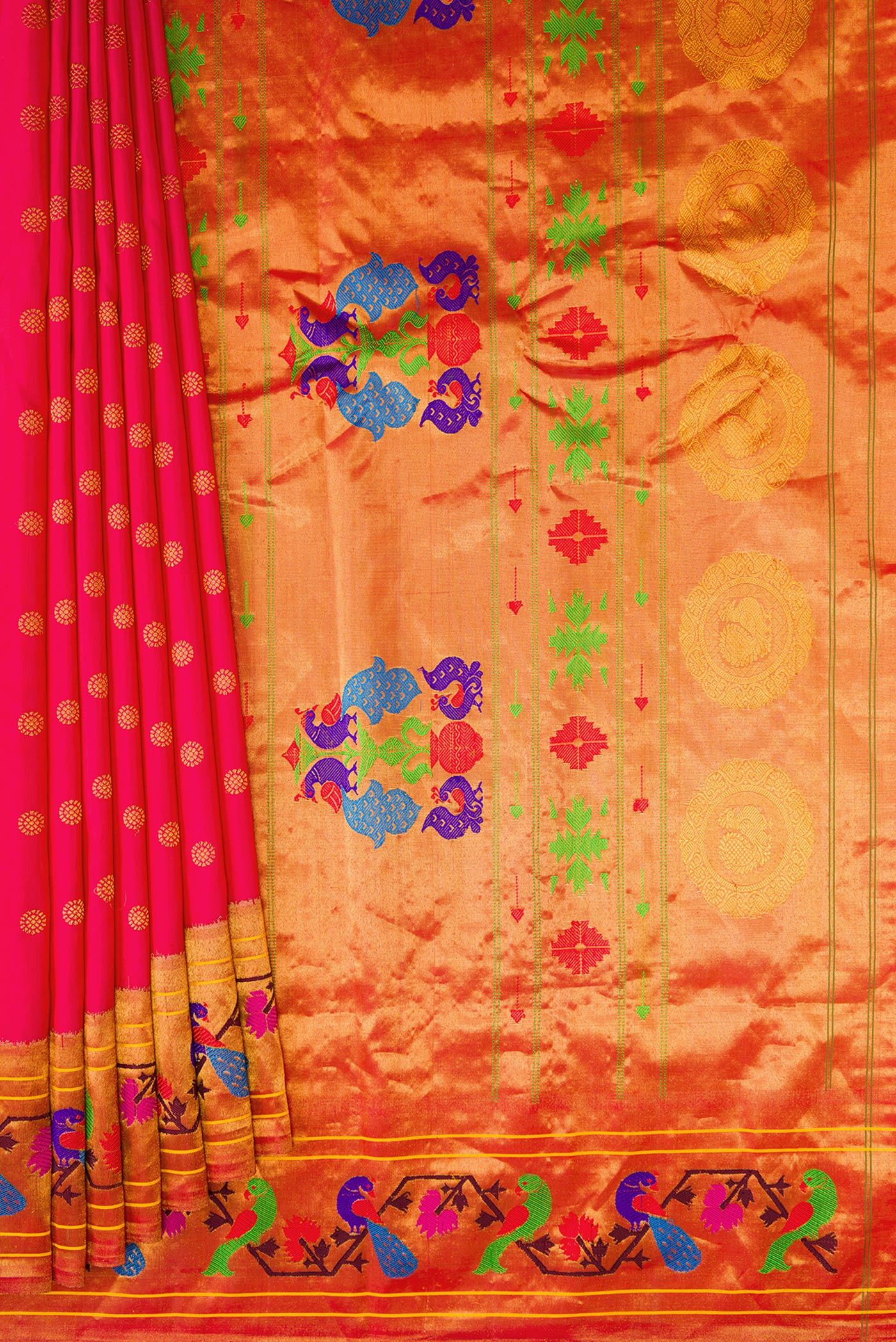 Pleats and pallu of Pink Dual Tone Paithani Silk Saree with Zari Butta on the body and Paithani Border. 