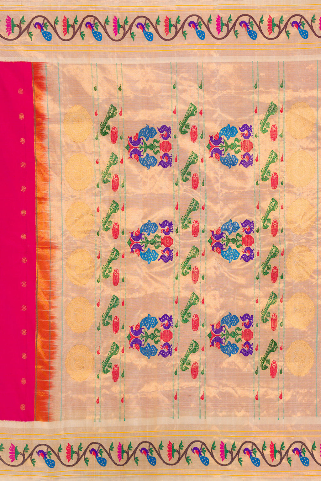 Close up image of the pallu of Dark Pink Paithani Silk Saree with Zari Butta on the body and Paithani Border. 